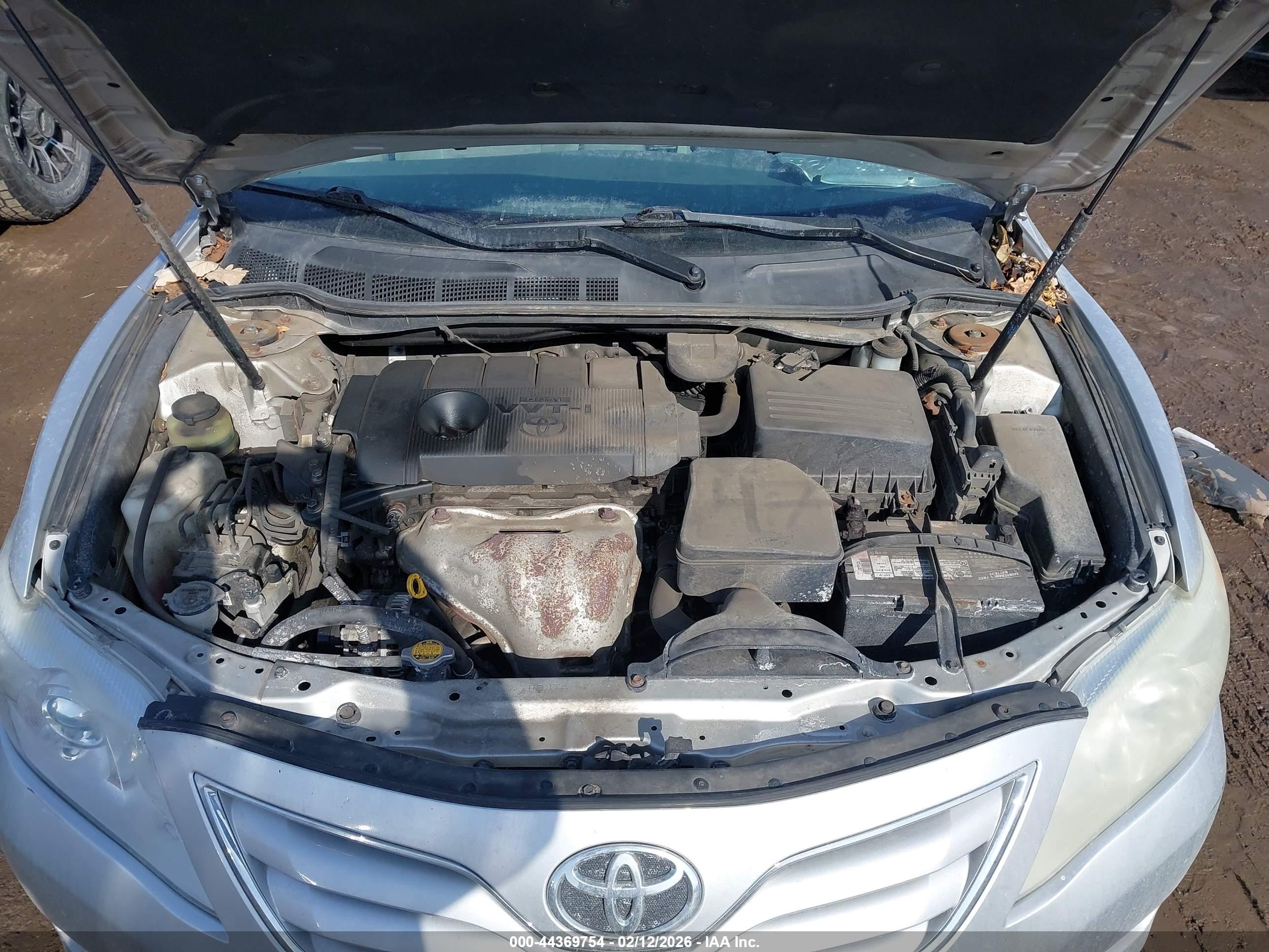 TOYOTA CAMRY image 10