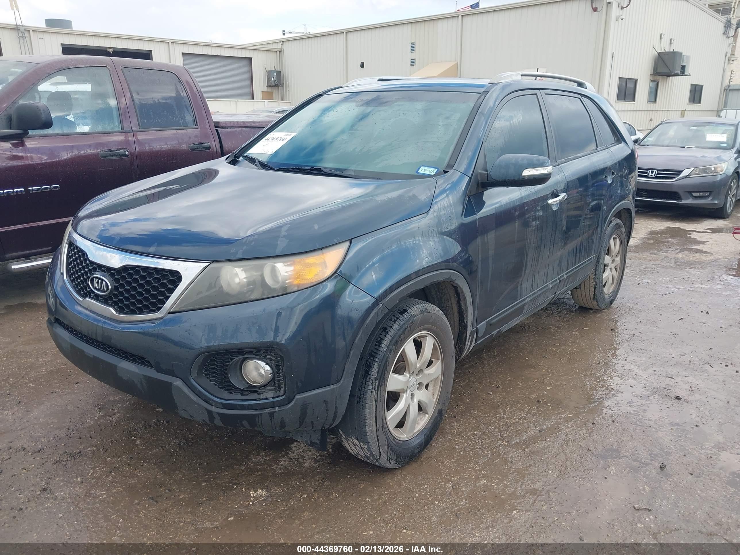 KIA SORENTO image 6