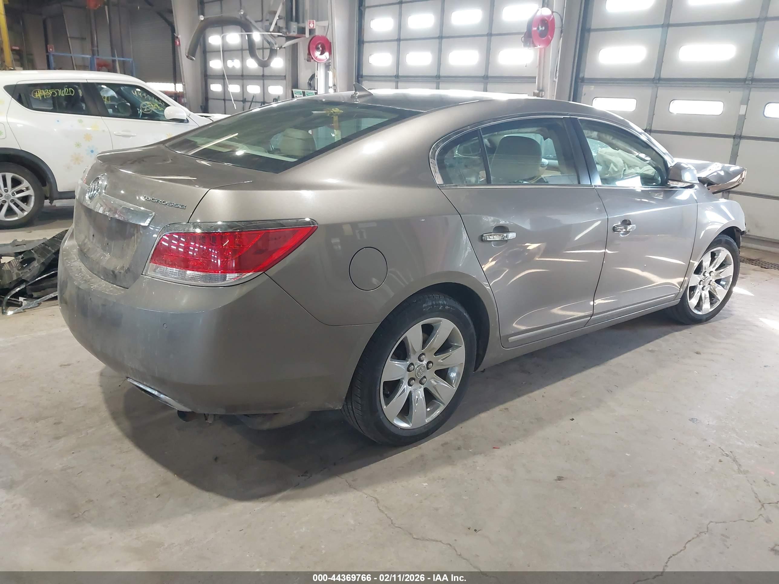 BUICK LACROSSE image 4