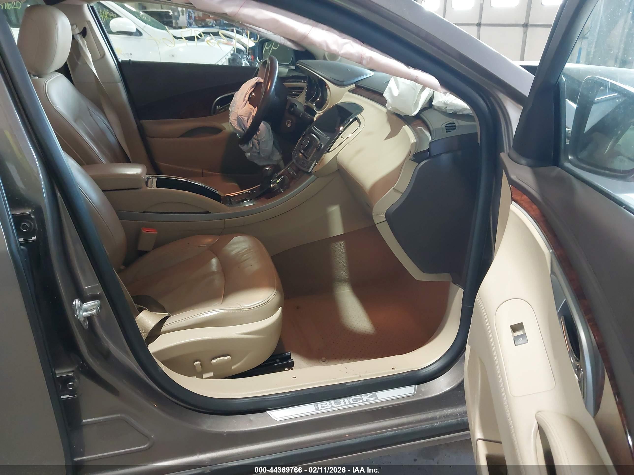 BUICK LACROSSE image 5