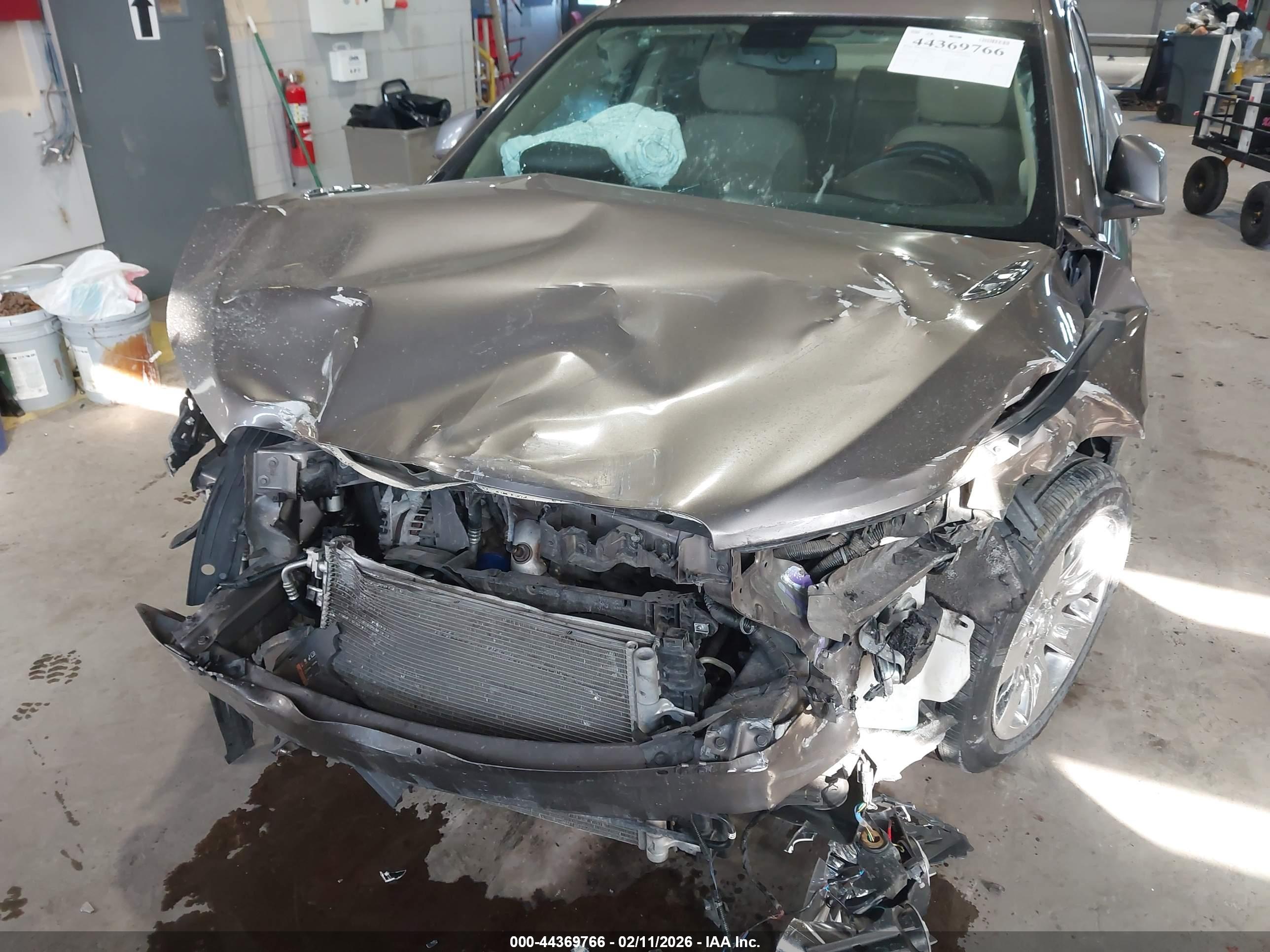 BUICK LACROSSE image 6