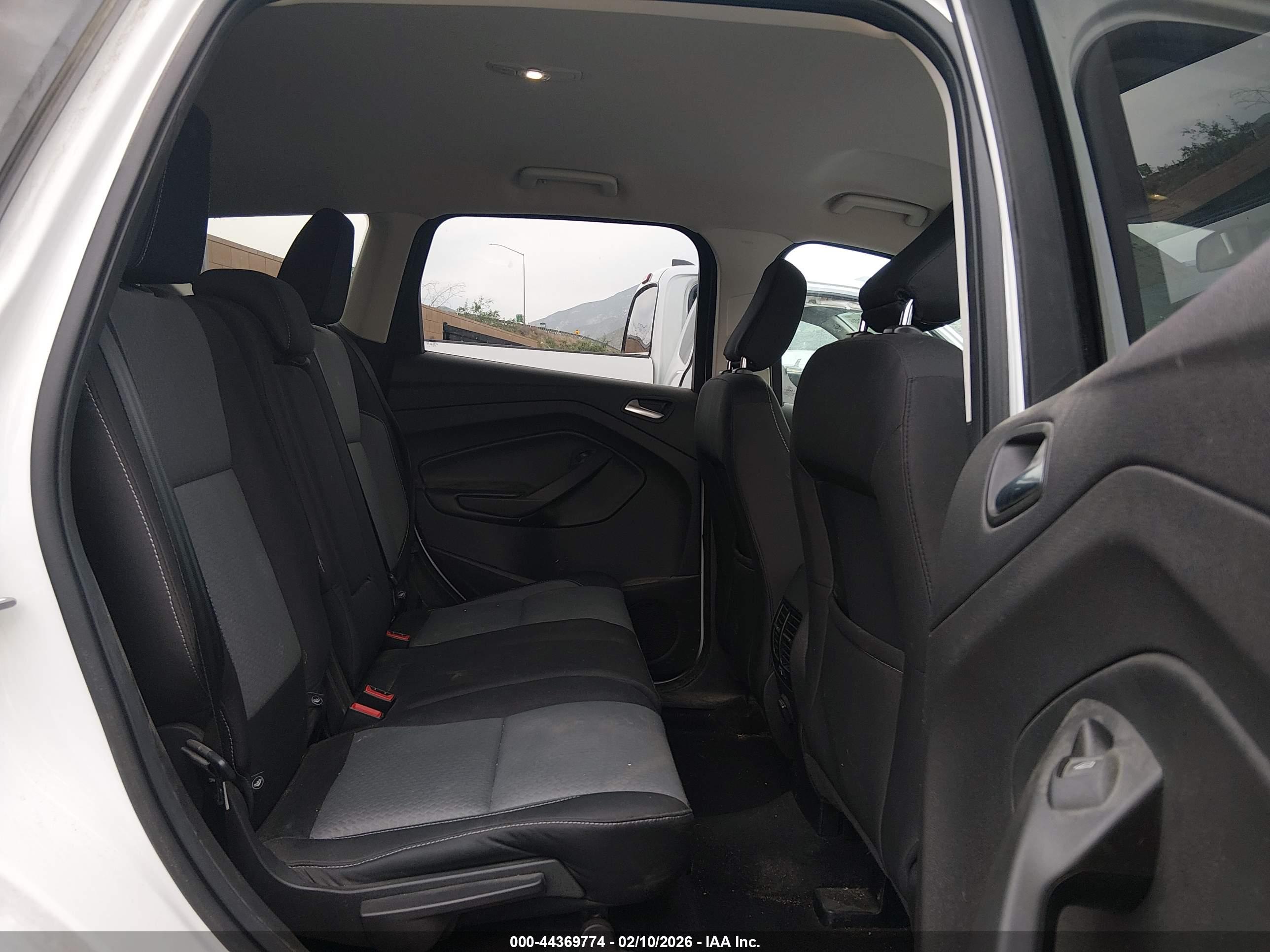 FORD ESCAPE image 8