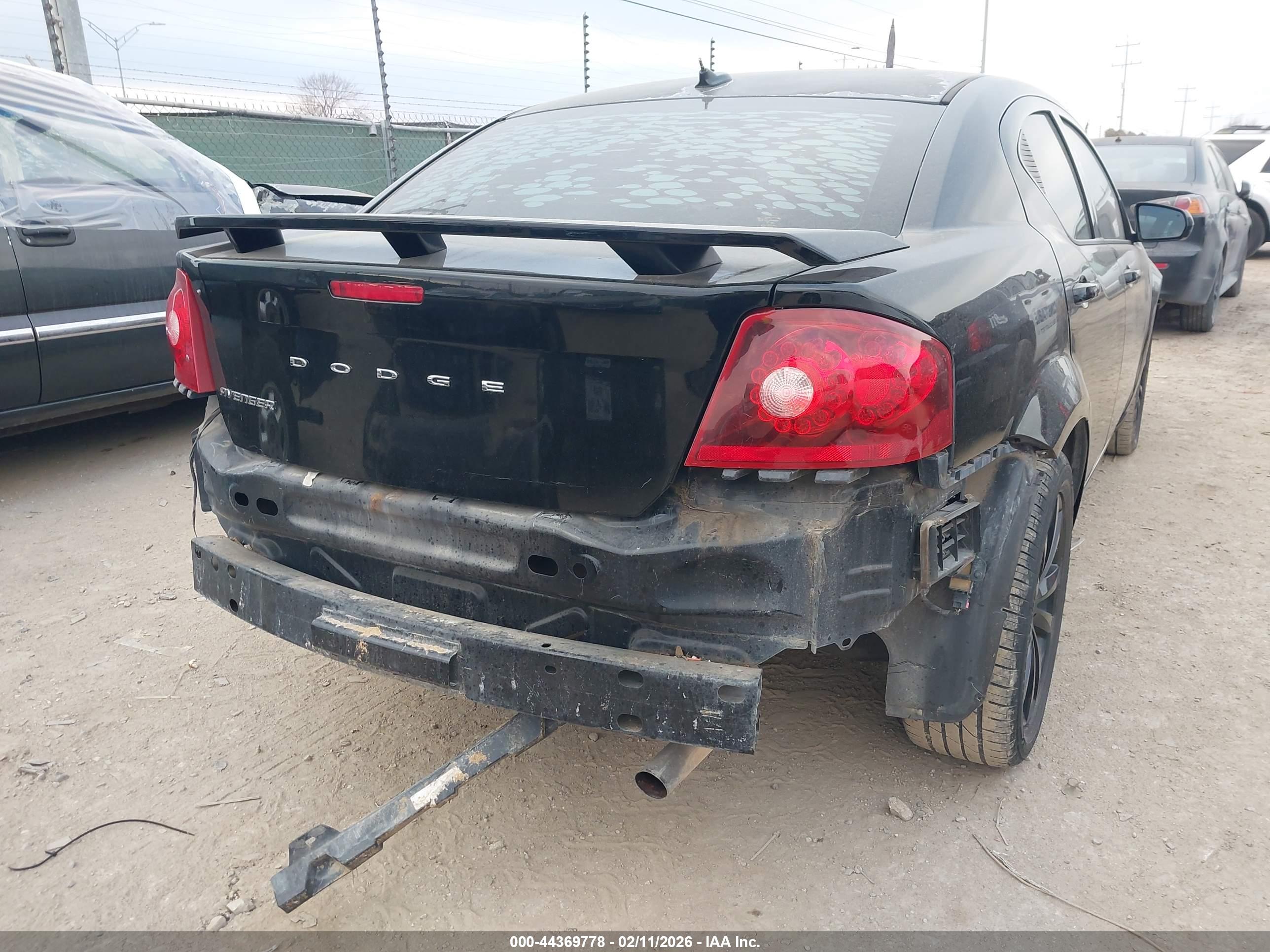 DODGE AVENGER image 6