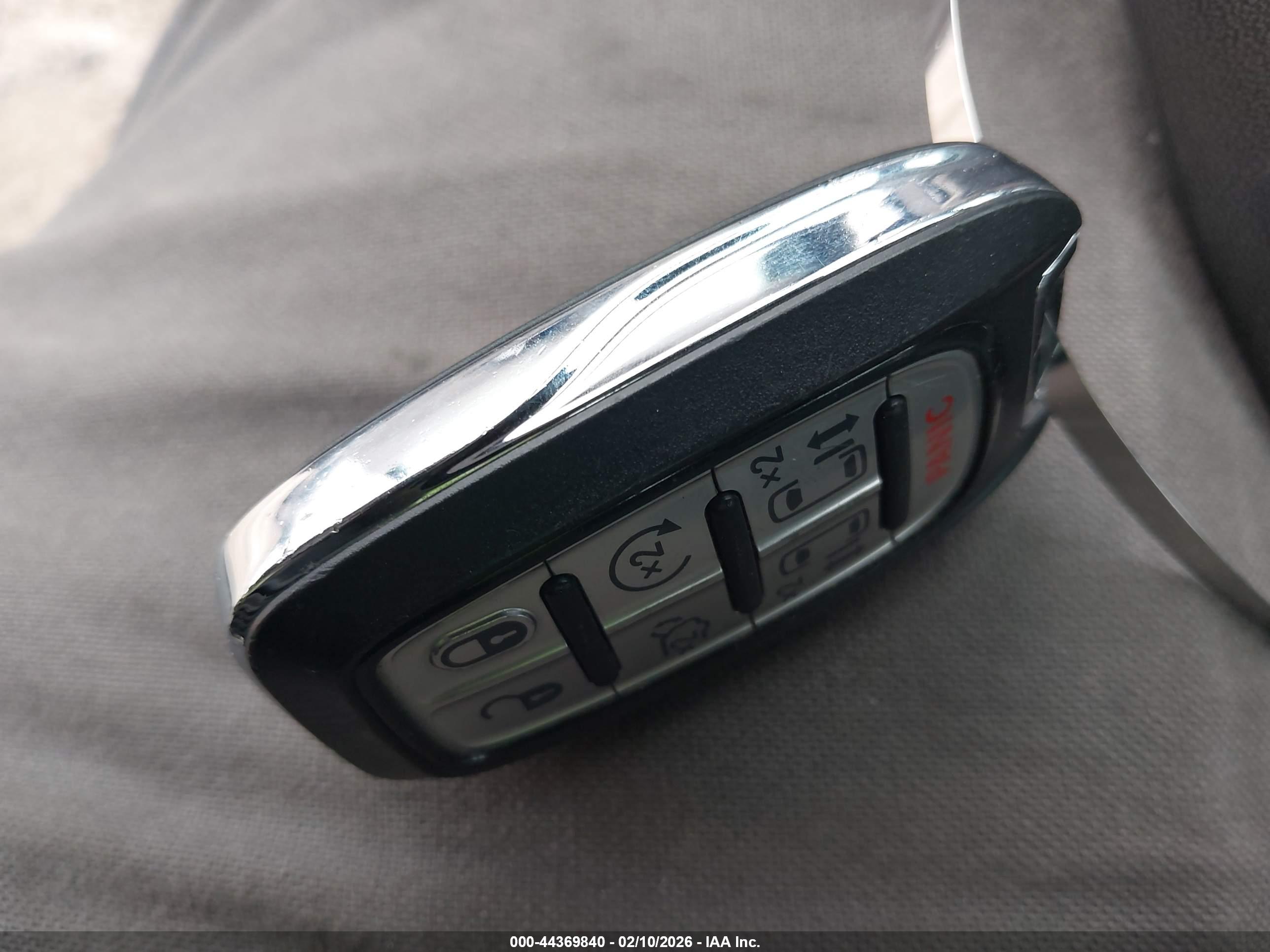 CHRYSLER PACIFICA image 11
