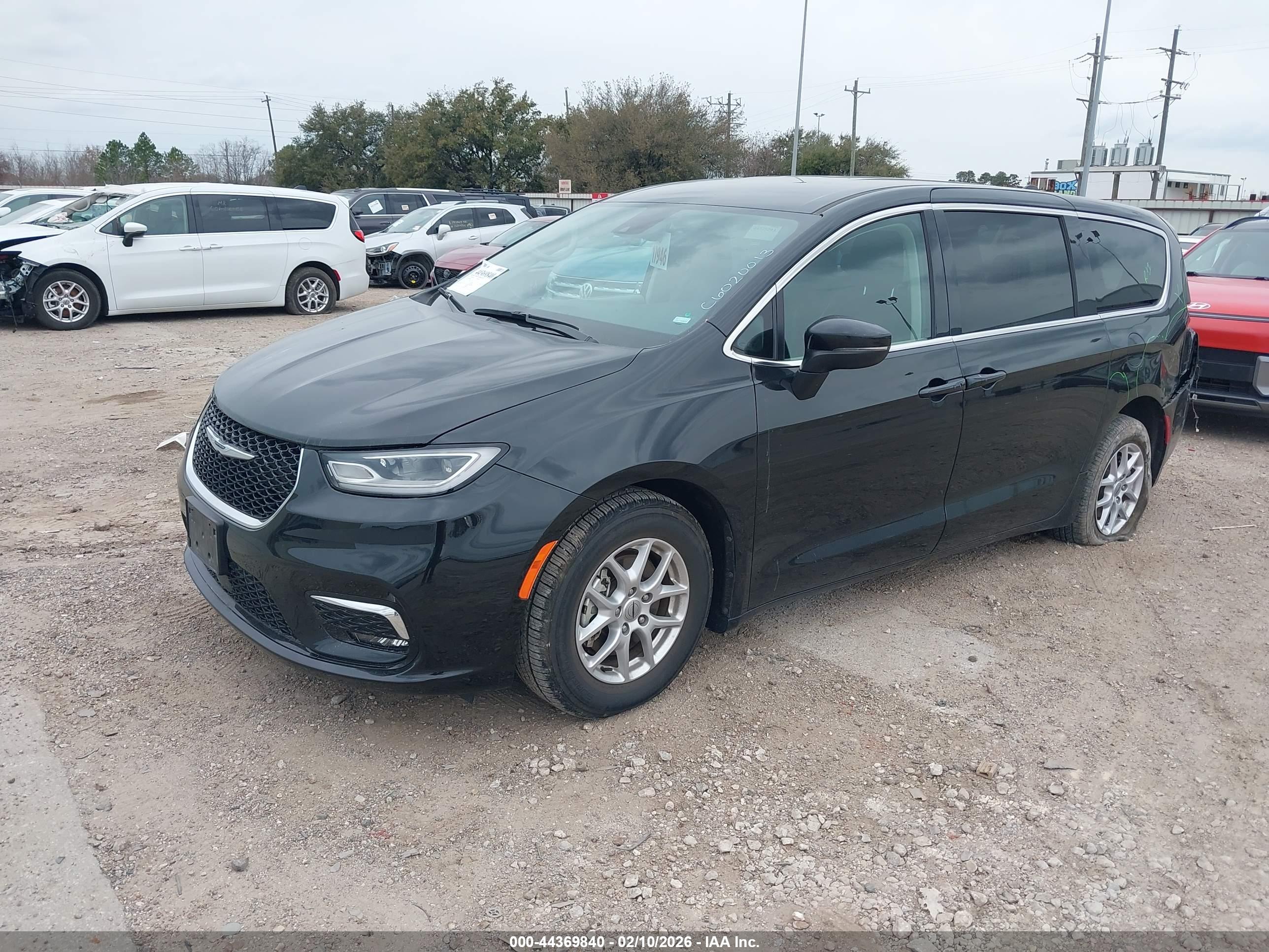 CHRYSLER PACIFICA image 2