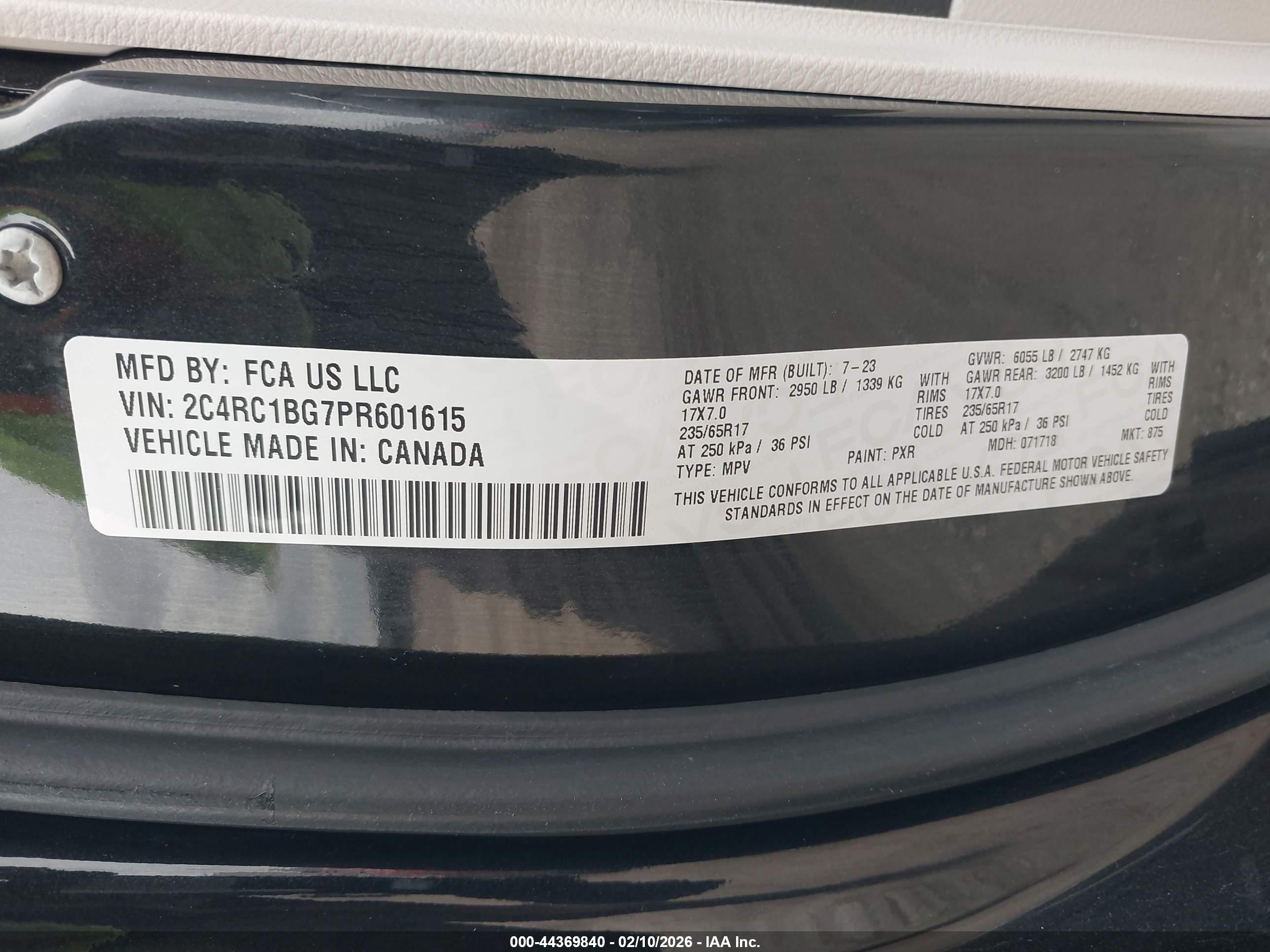 CHRYSLER PACIFICA image 9