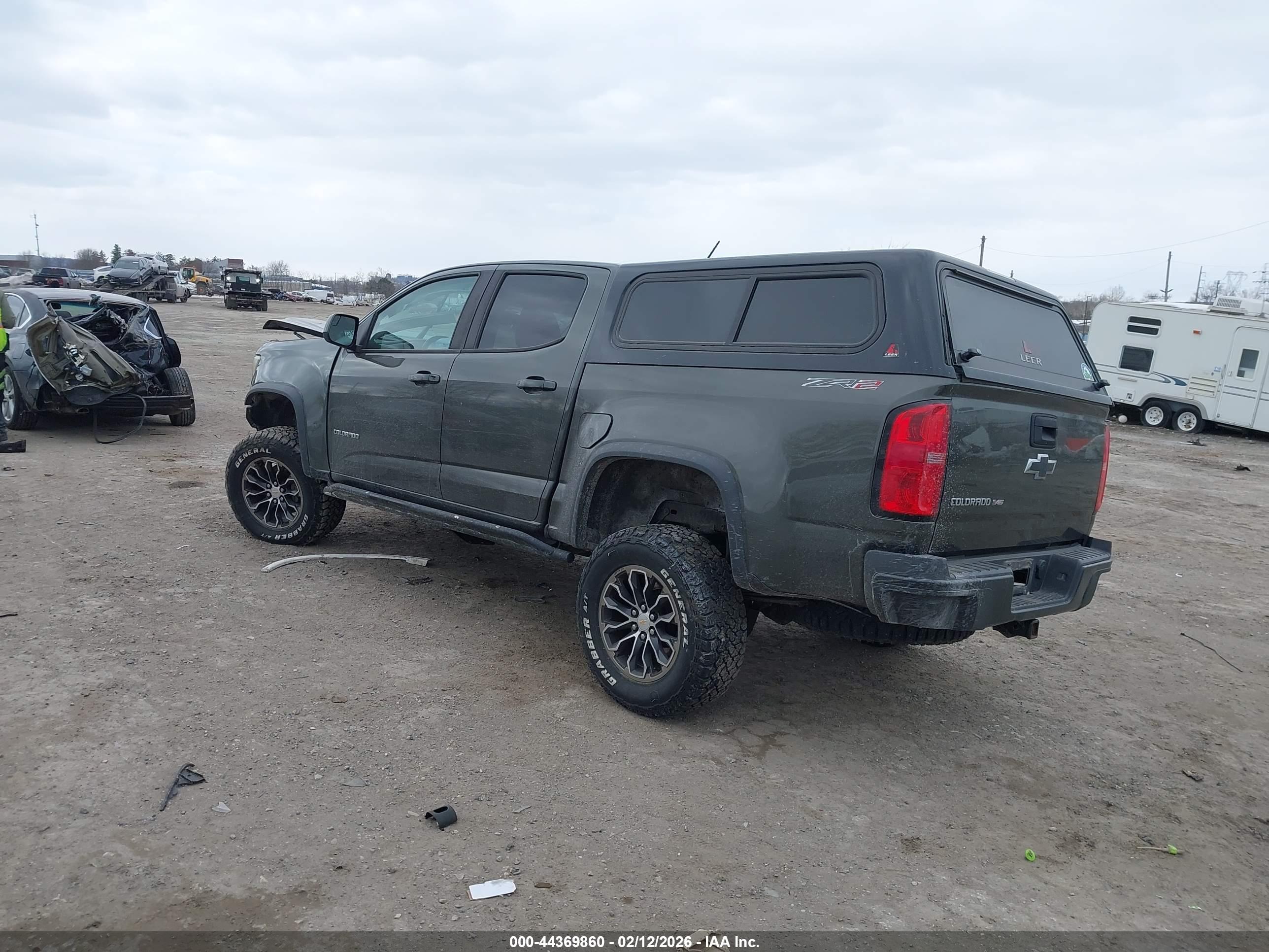 CHEVROLET COLORADO image 3