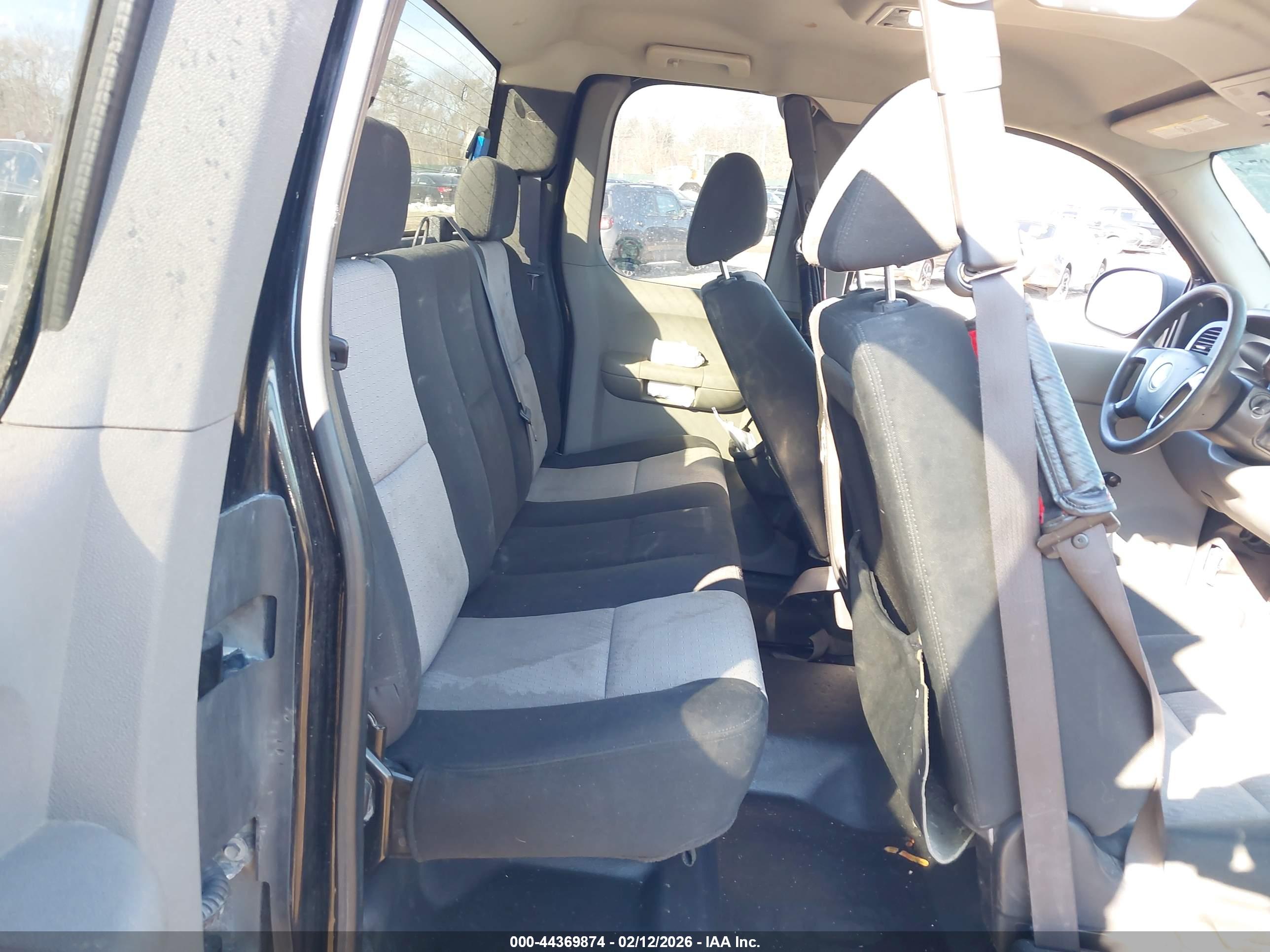 CHEVROLET SILVERADO image 8