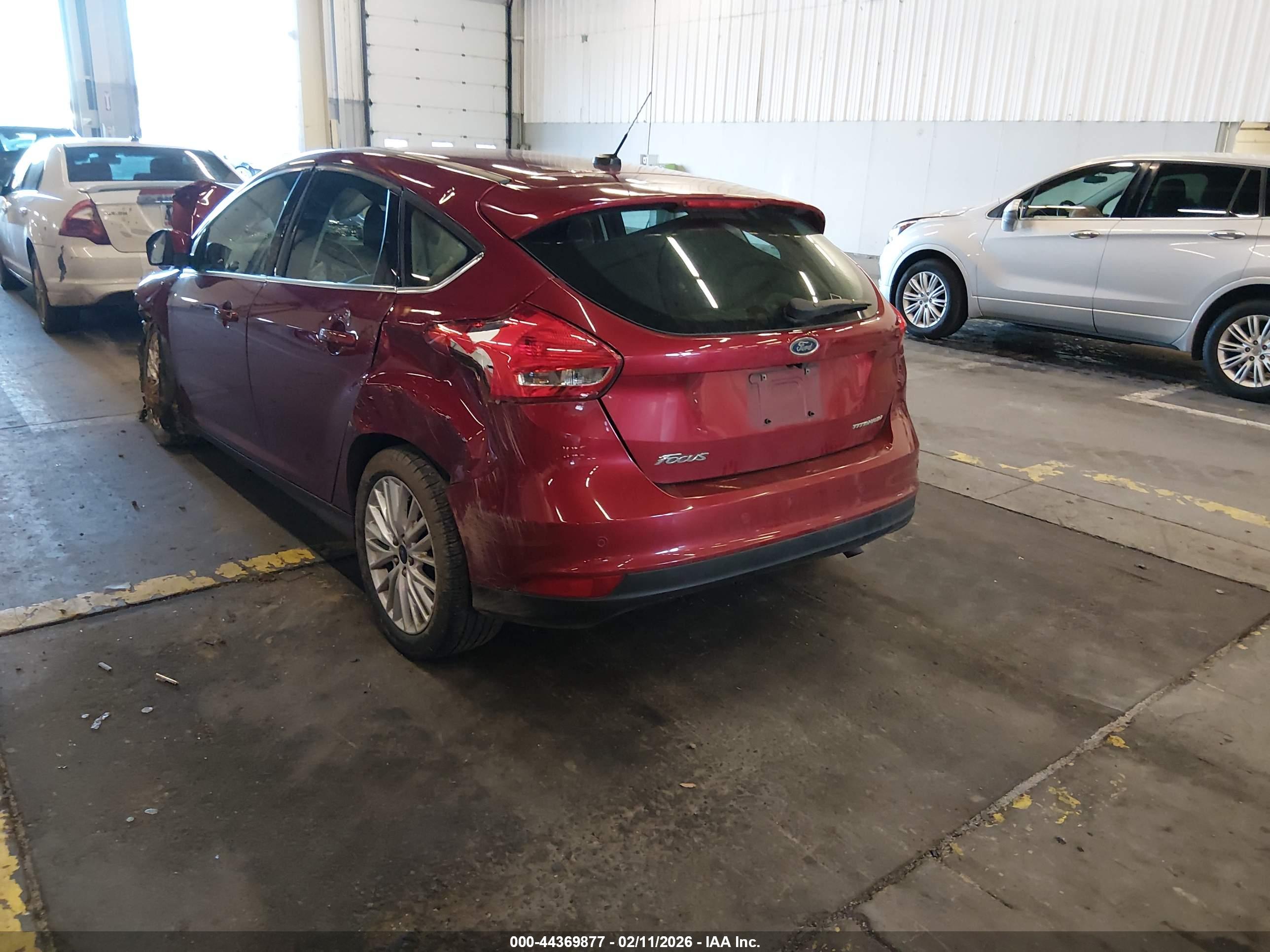 FORD FOCUS image 3