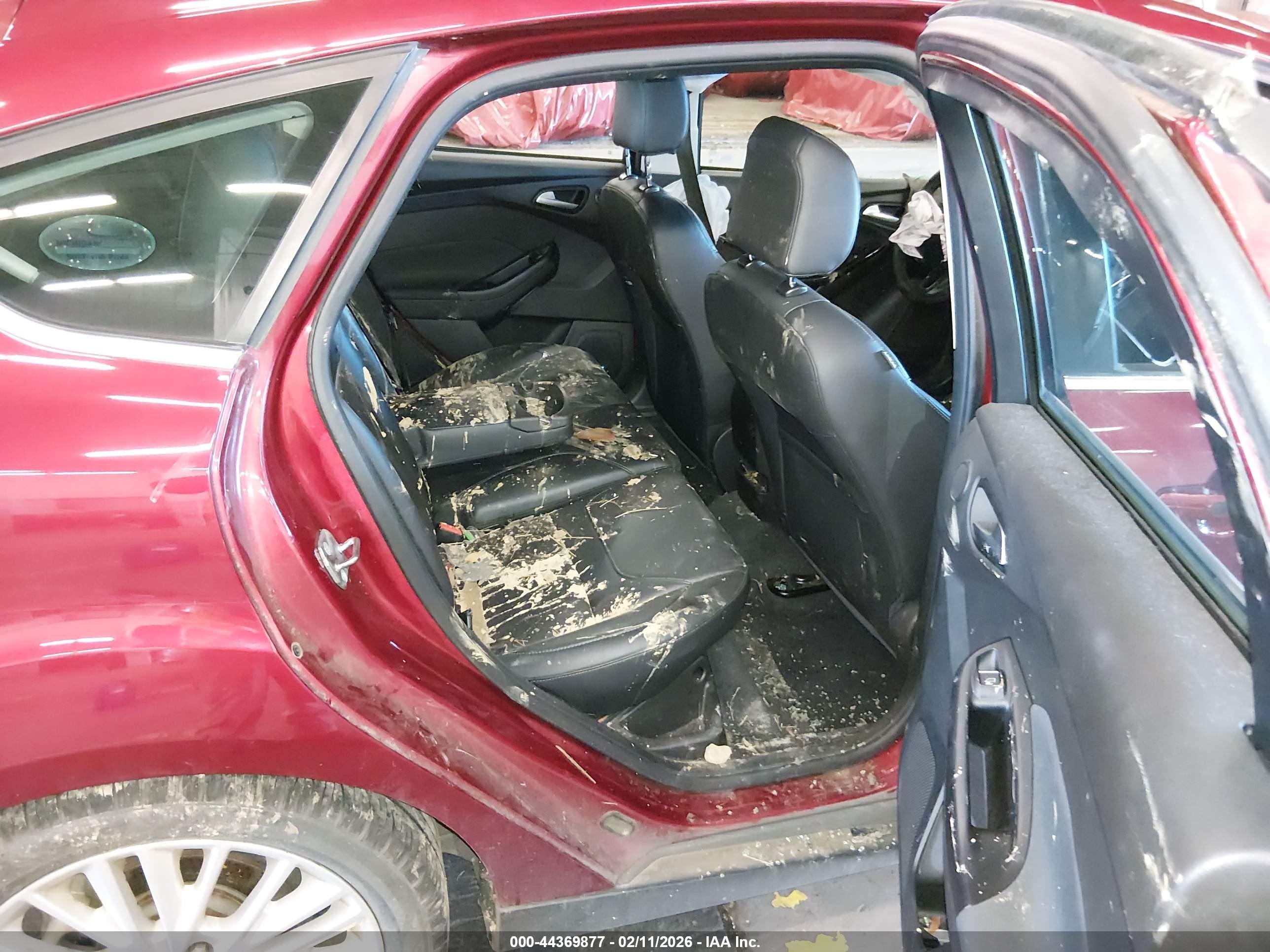 FORD FOCUS image 8