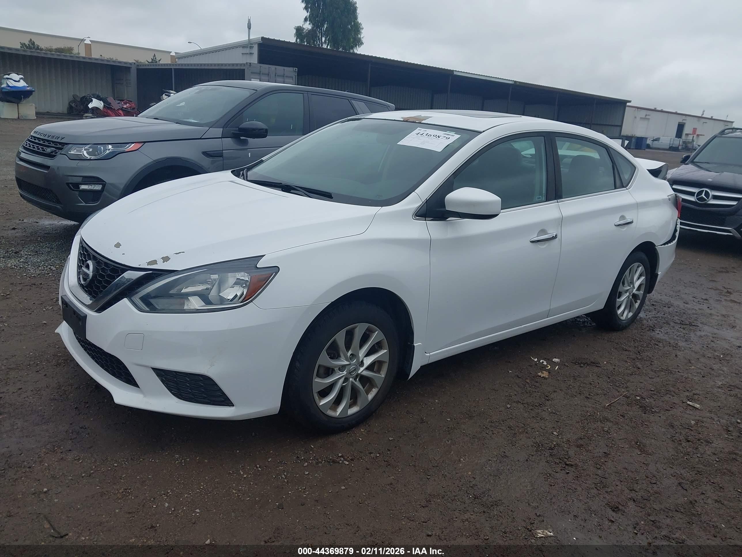 NISSAN SENTRA image 2