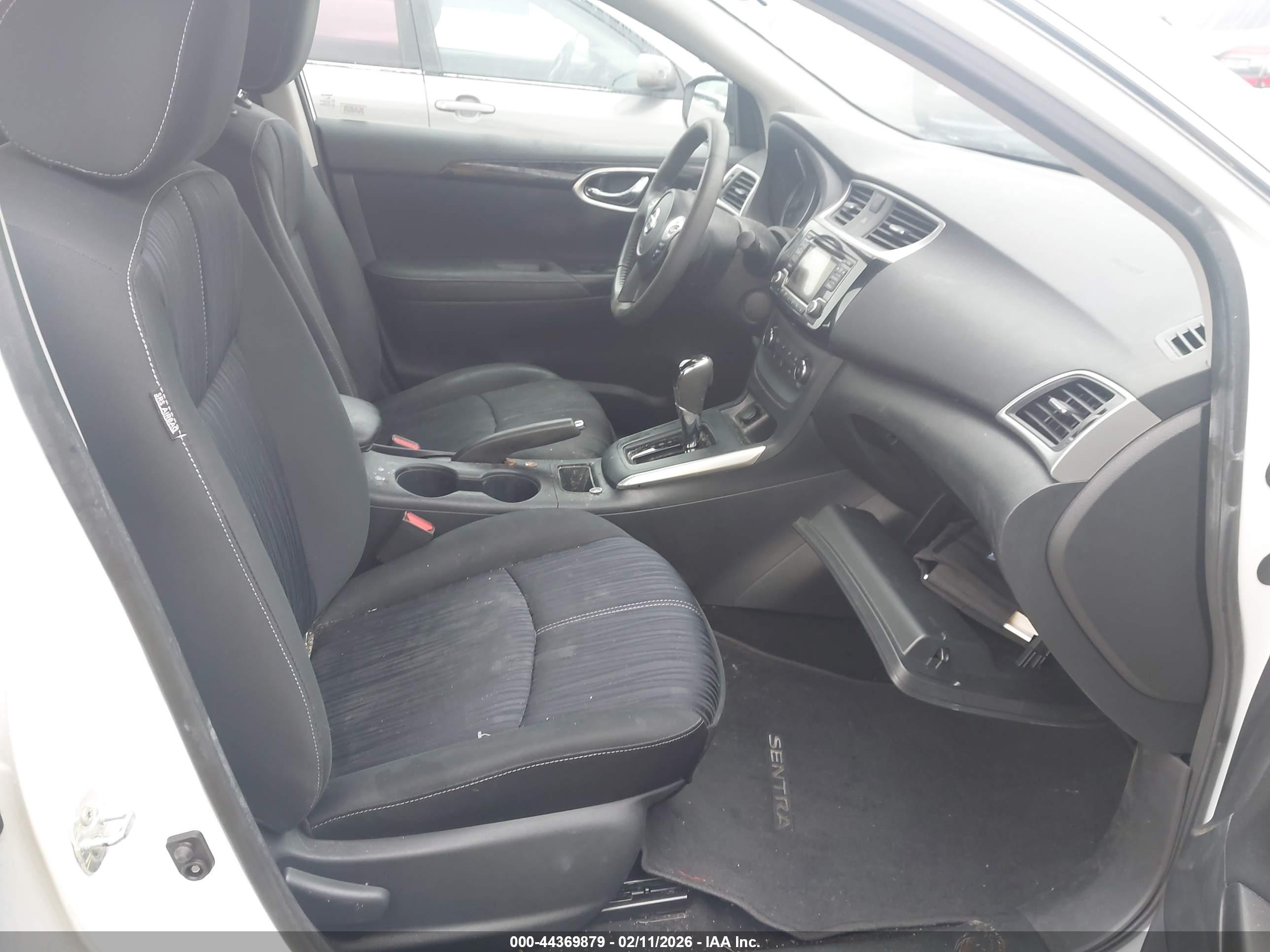 NISSAN SENTRA image 5