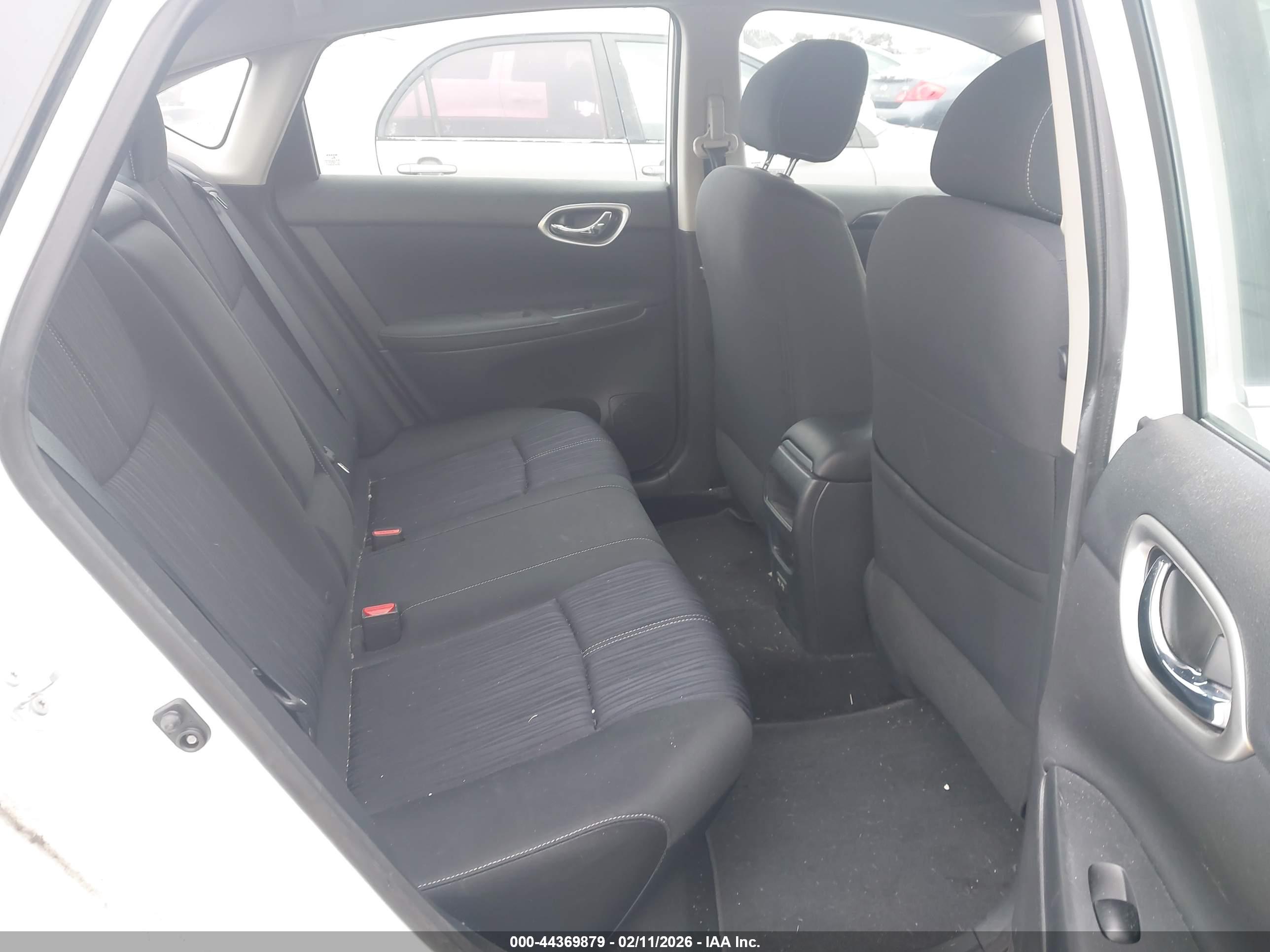 NISSAN SENTRA image 8