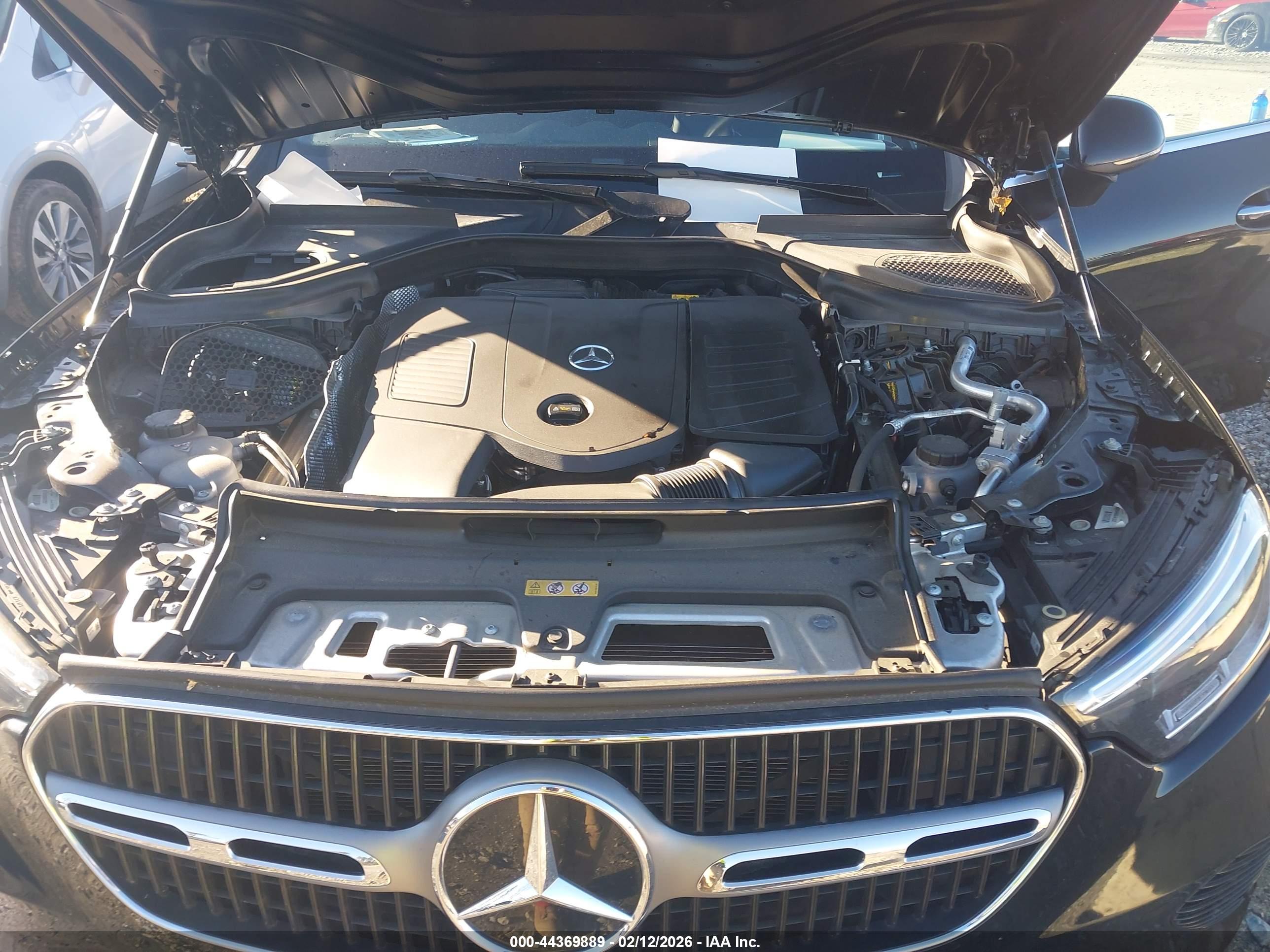 MERCEDES-BENZ GLC image 10