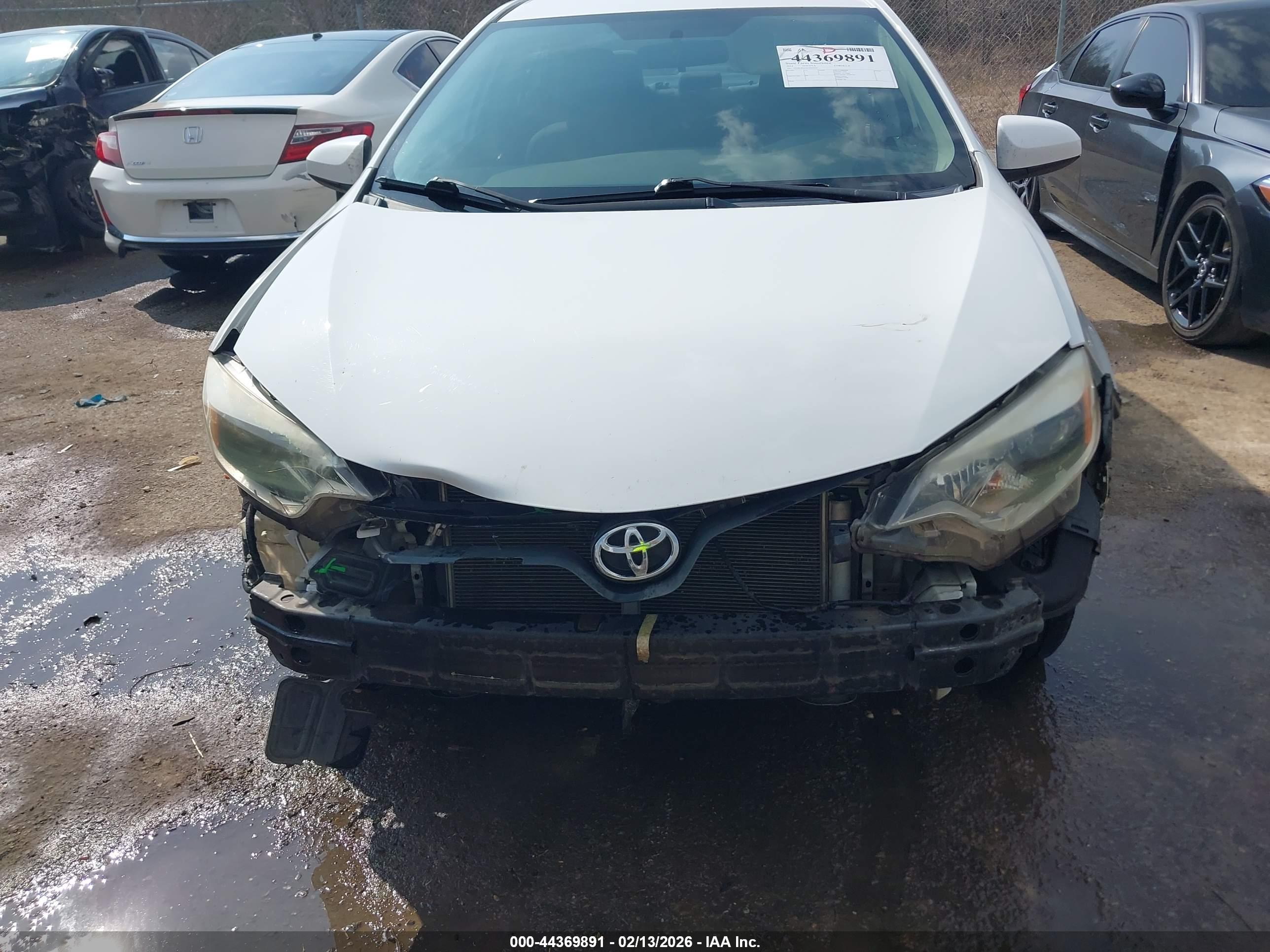 TOYOTA COROLLA image 6