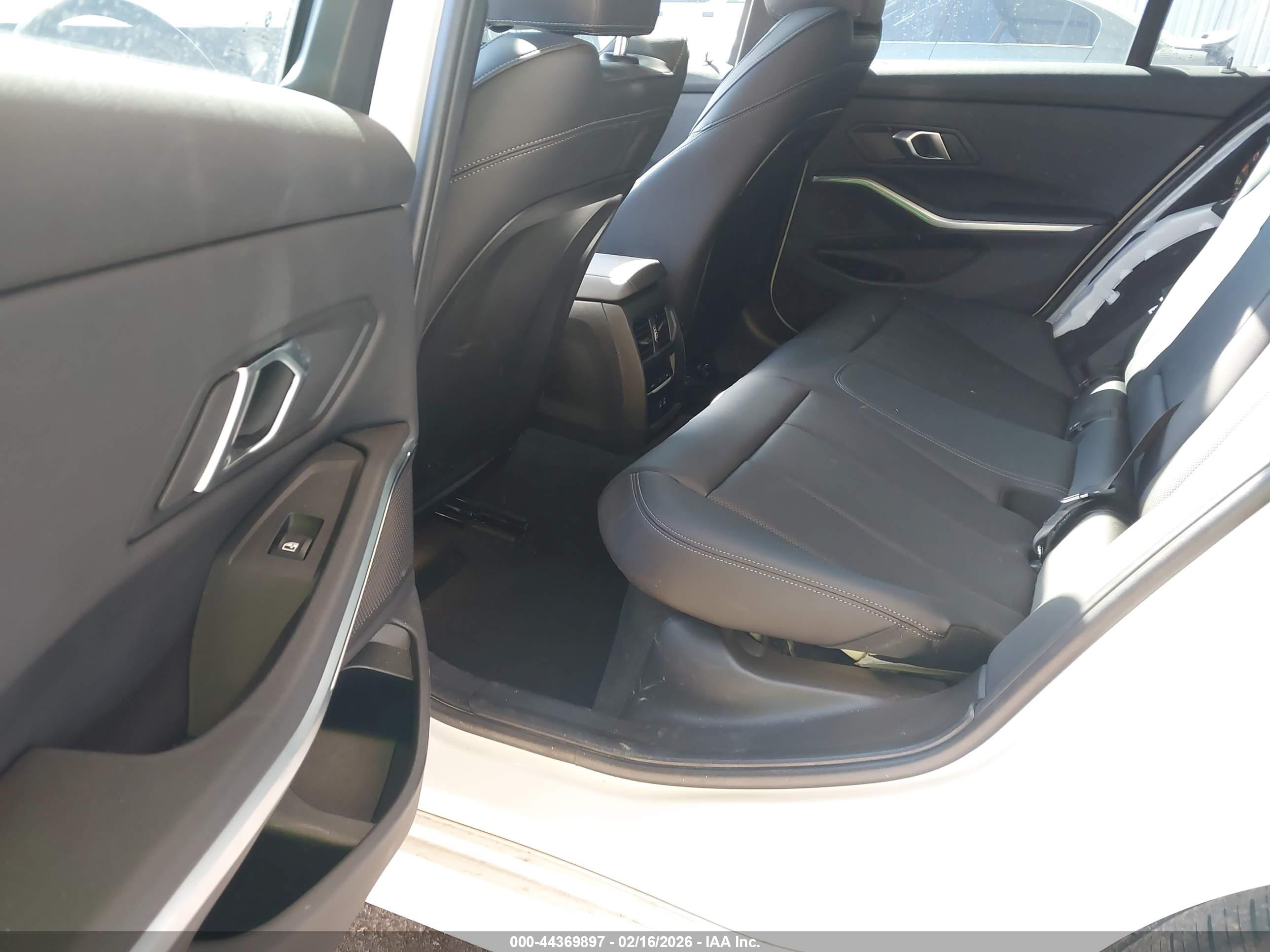 BMW 330I image 8