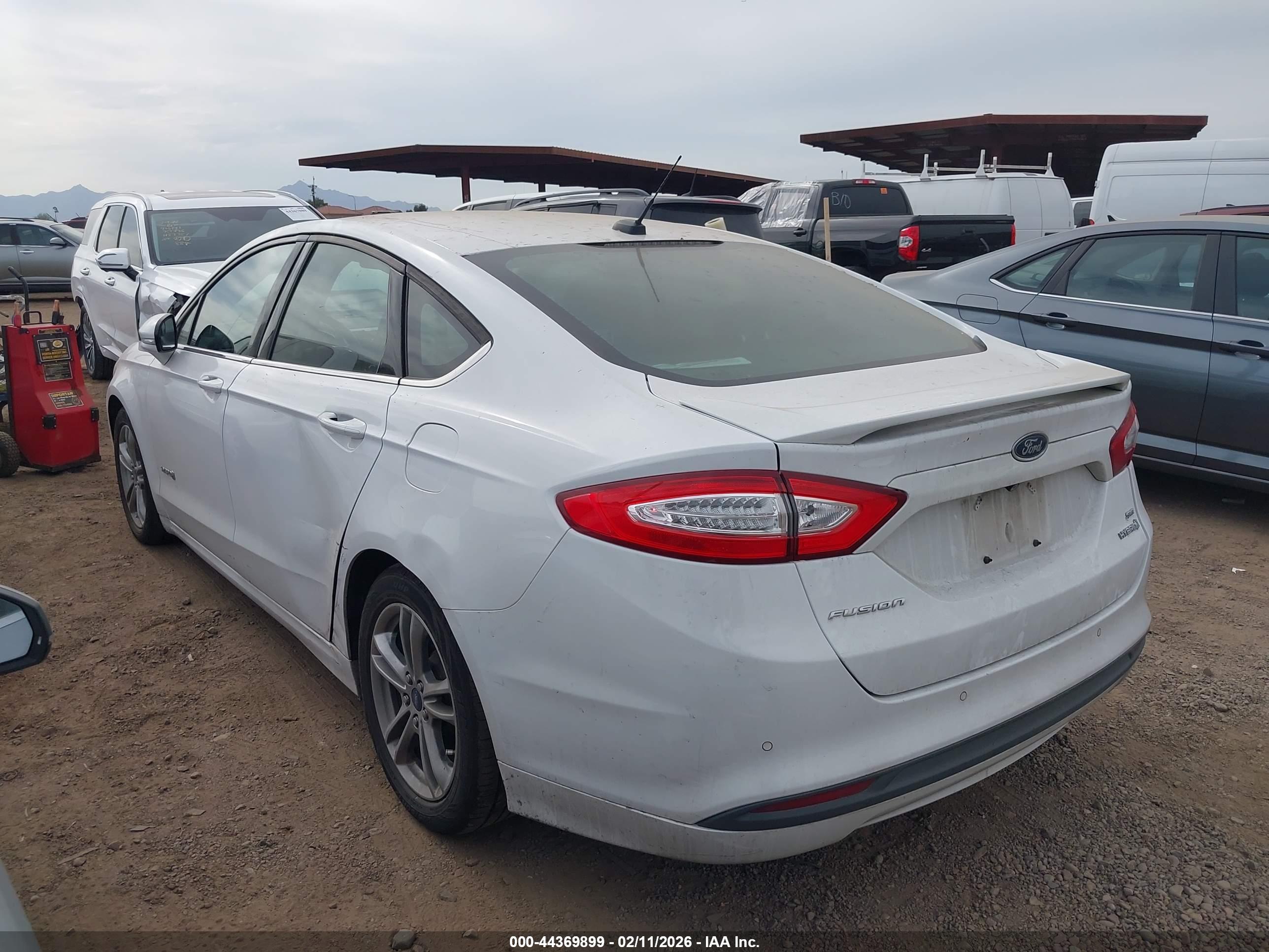 FORD FUSION image 3