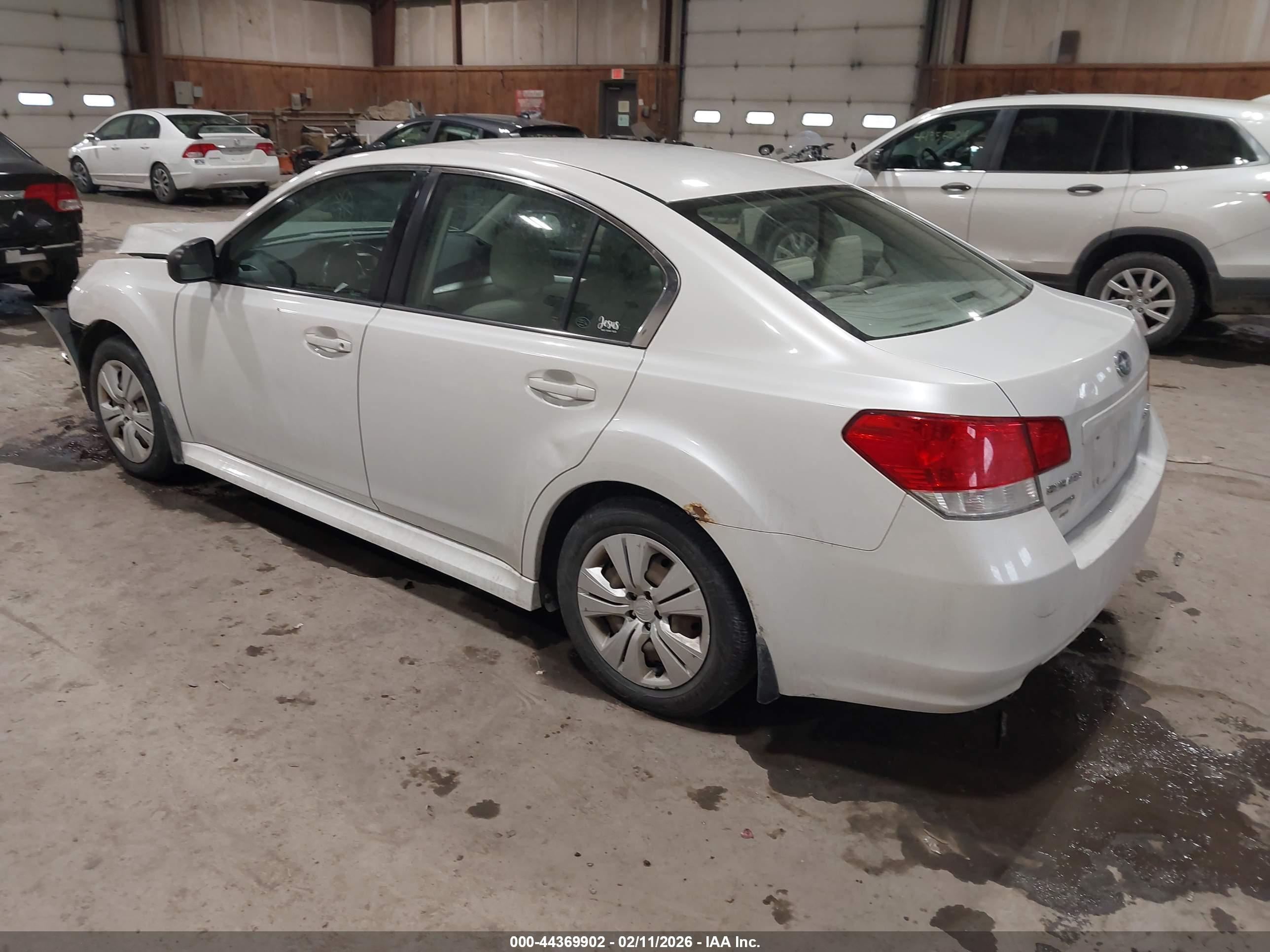 SUBARU LEGACY image 3