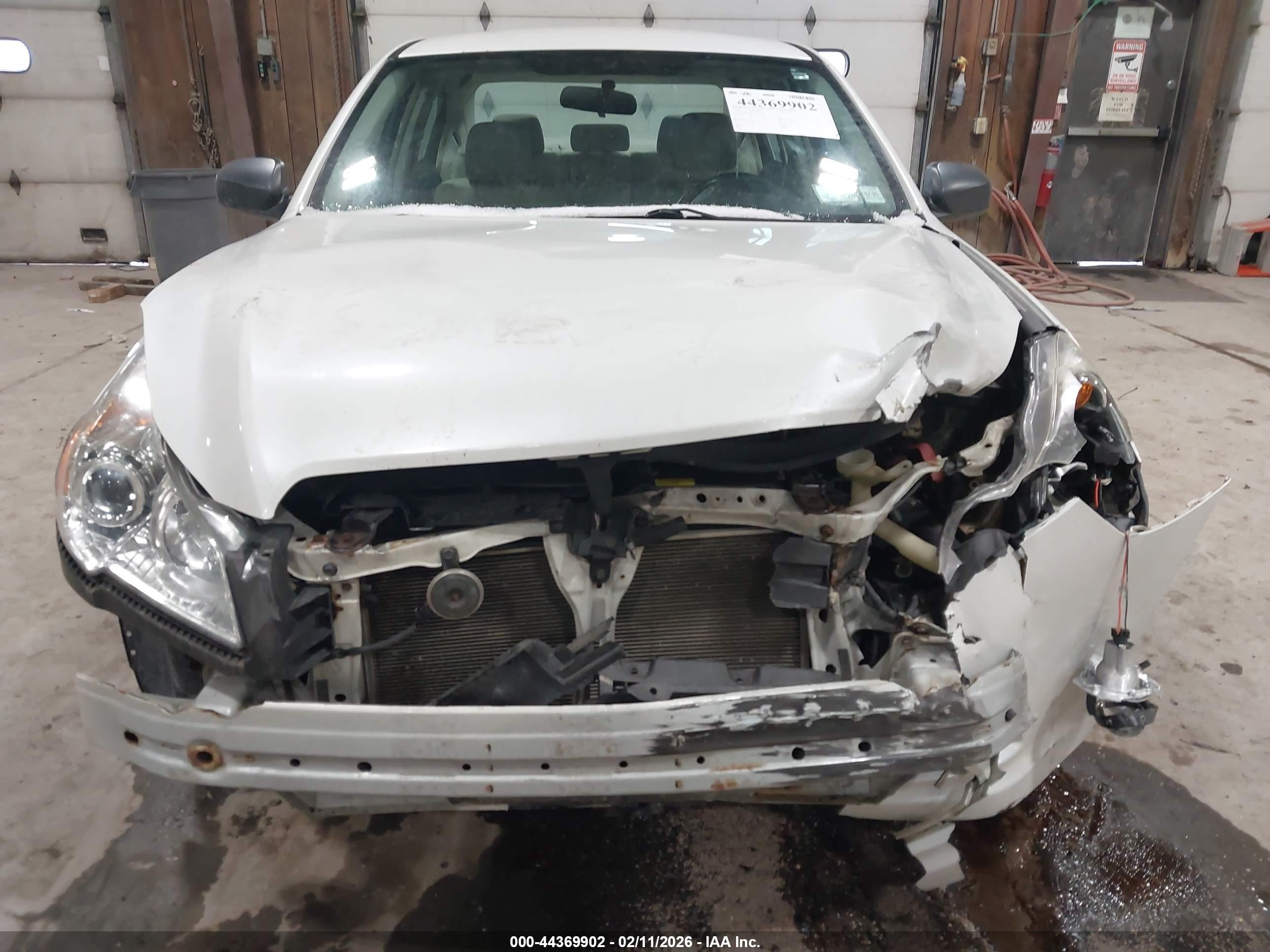 SUBARU LEGACY image 6