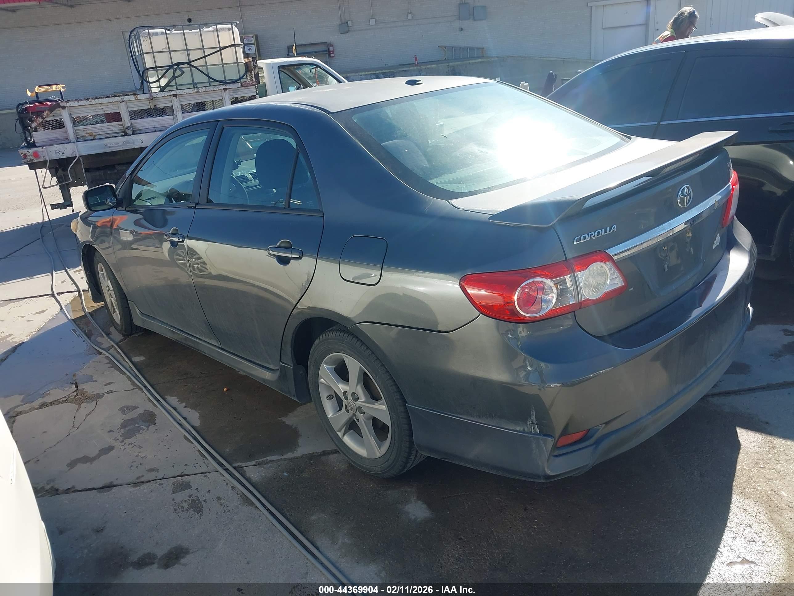 TOYOTA COROLLA image 3