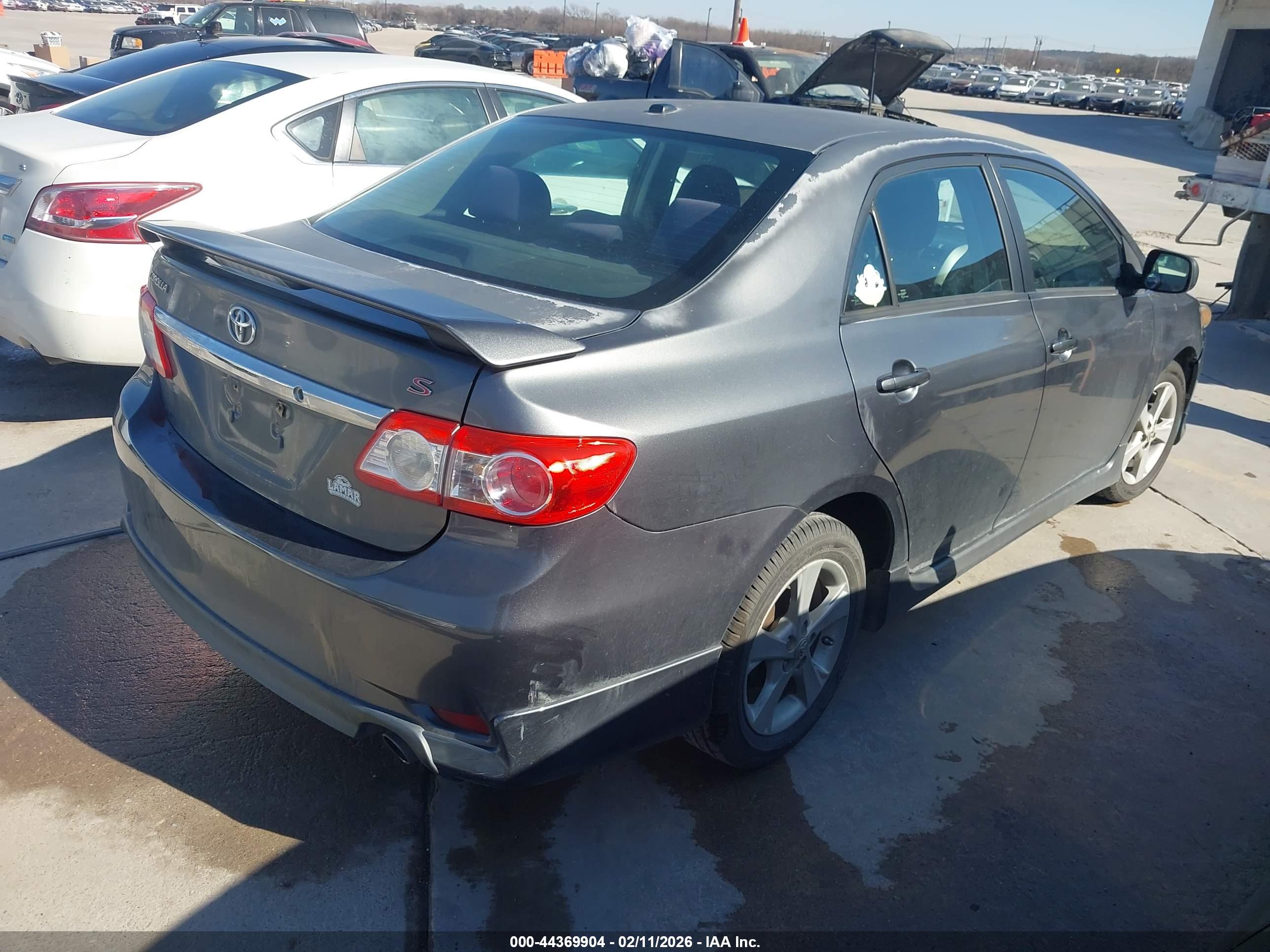 TOYOTA COROLLA image 4