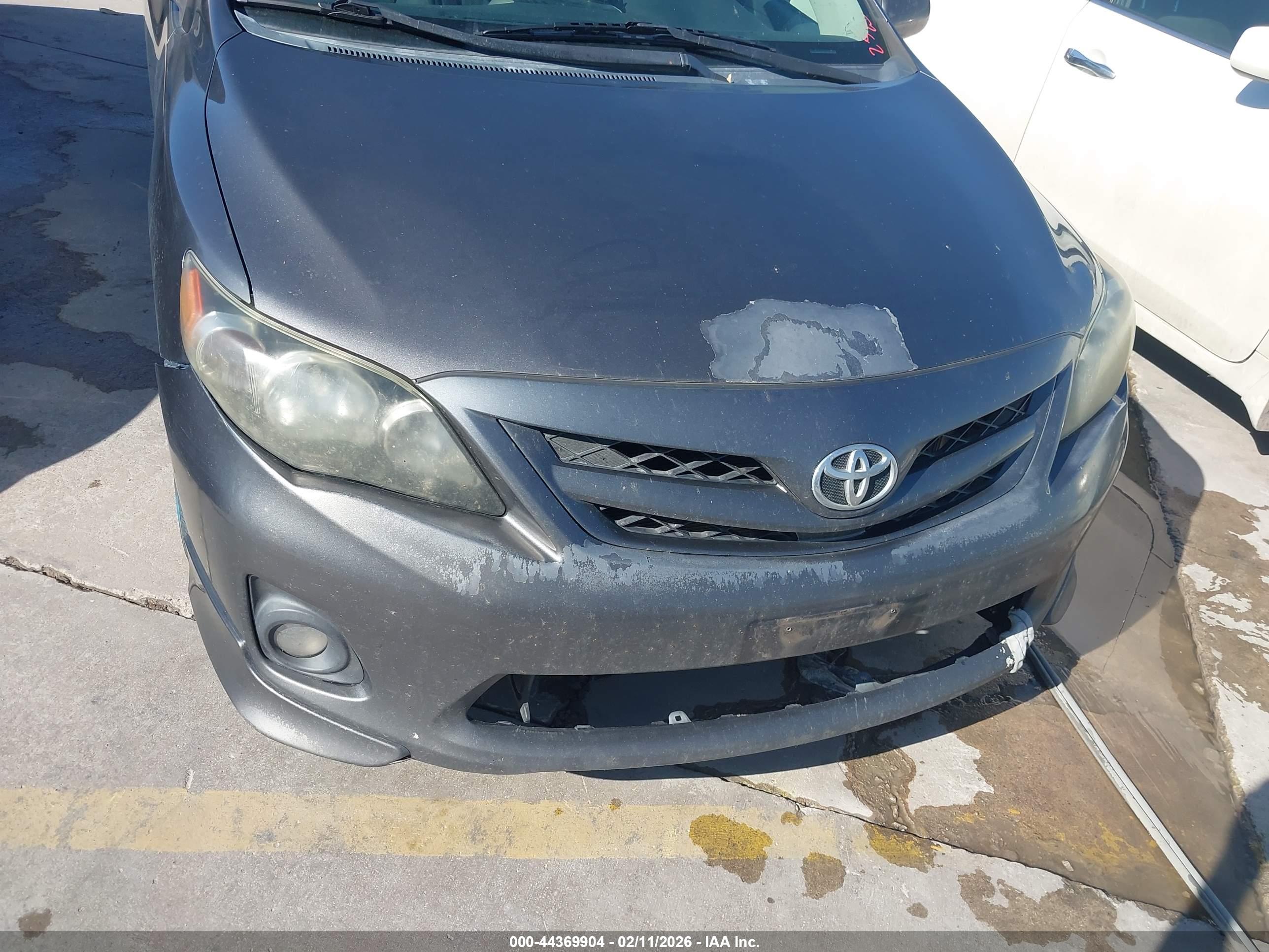 TOYOTA COROLLA image 6
