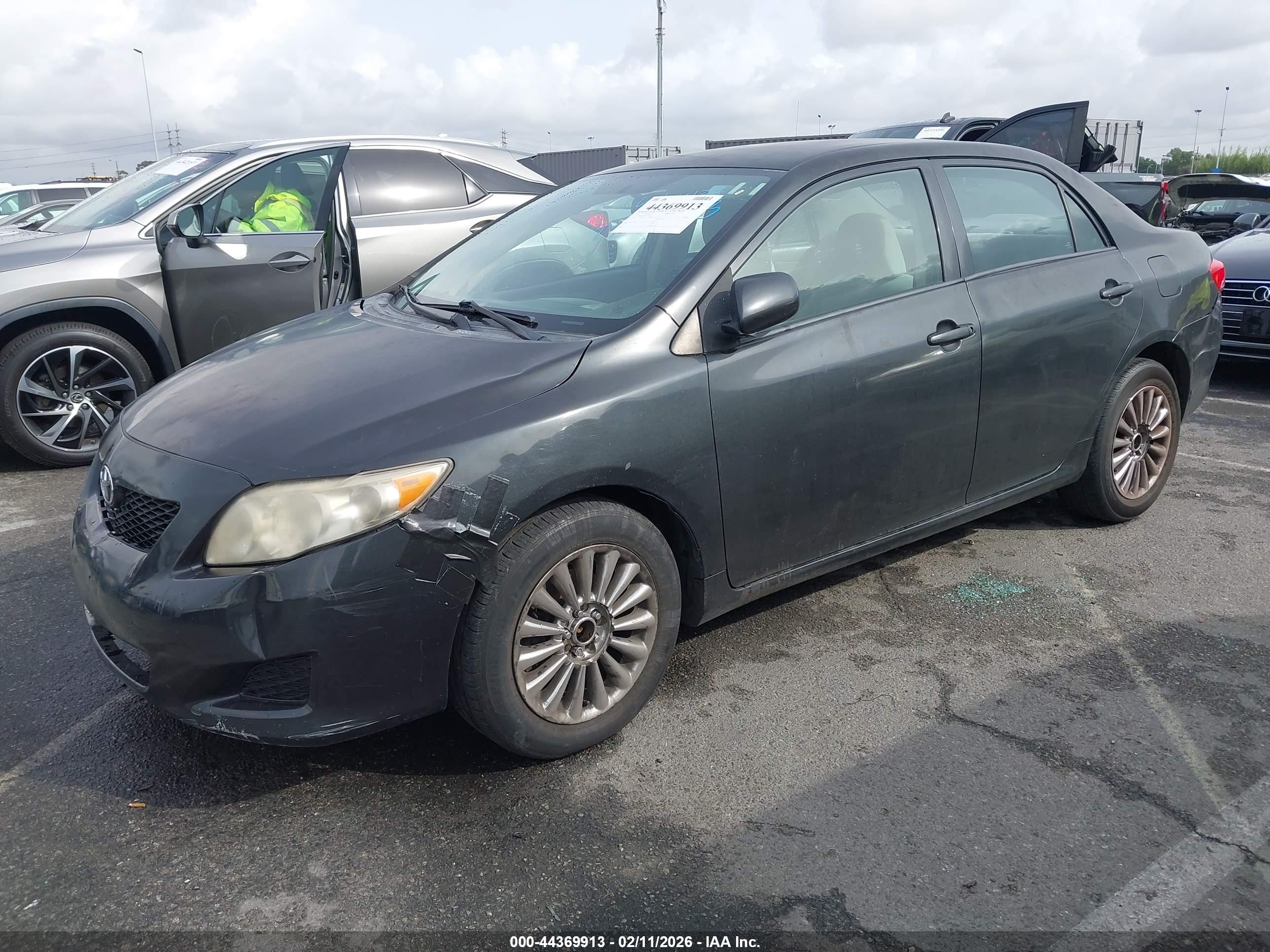 TOYOTA COROLLA image 2