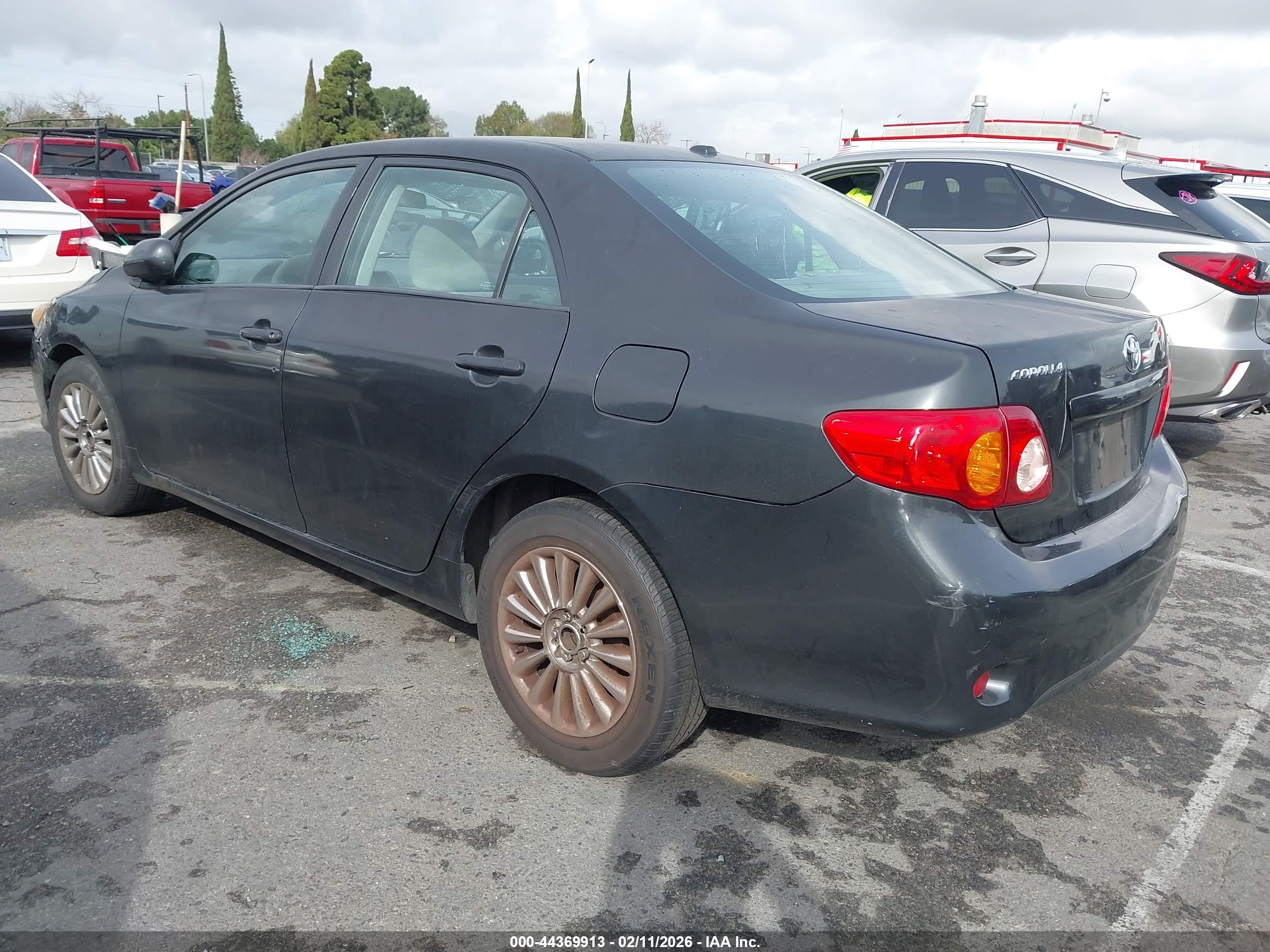 TOYOTA COROLLA image 3