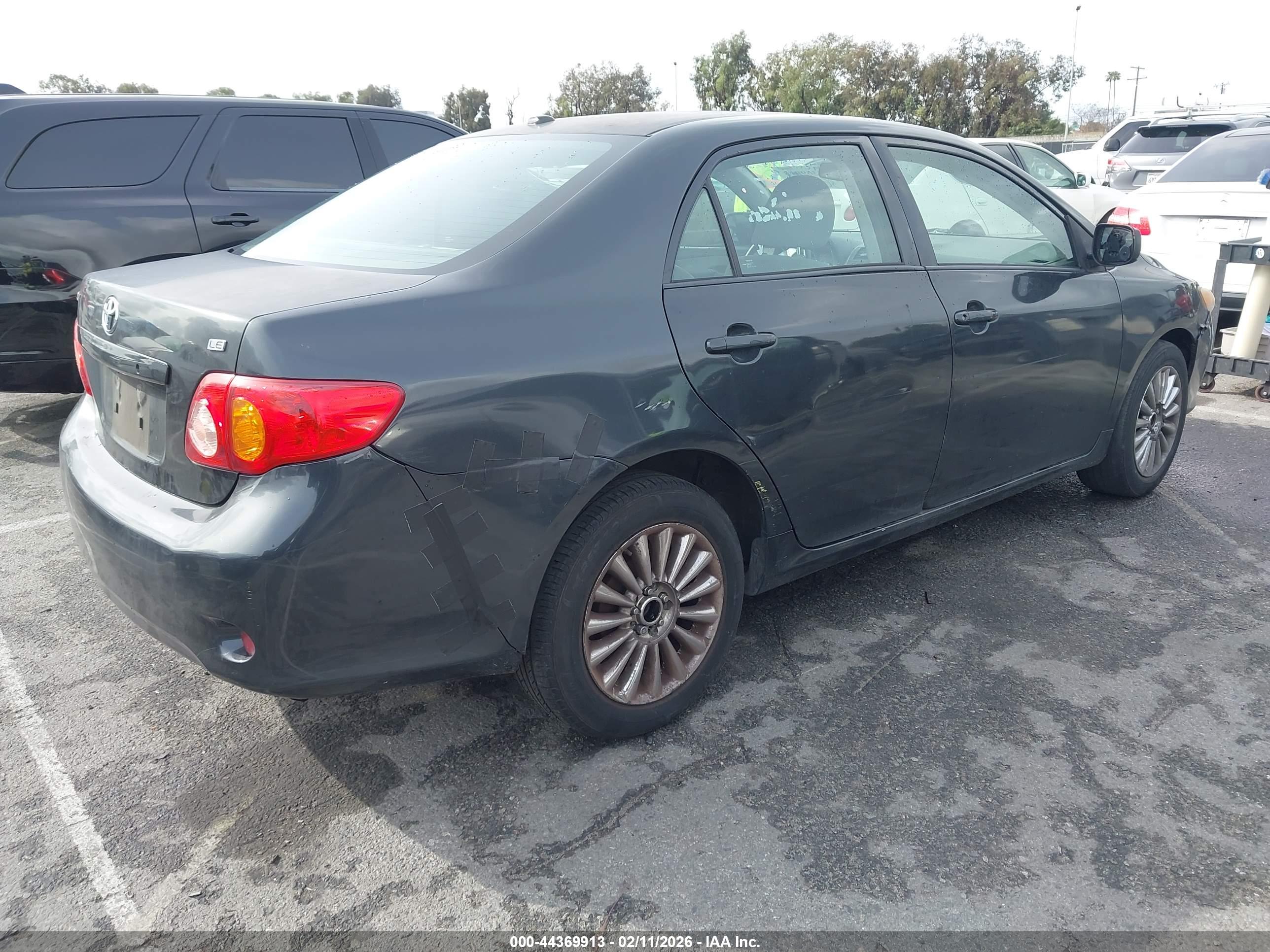 TOYOTA COROLLA image 4