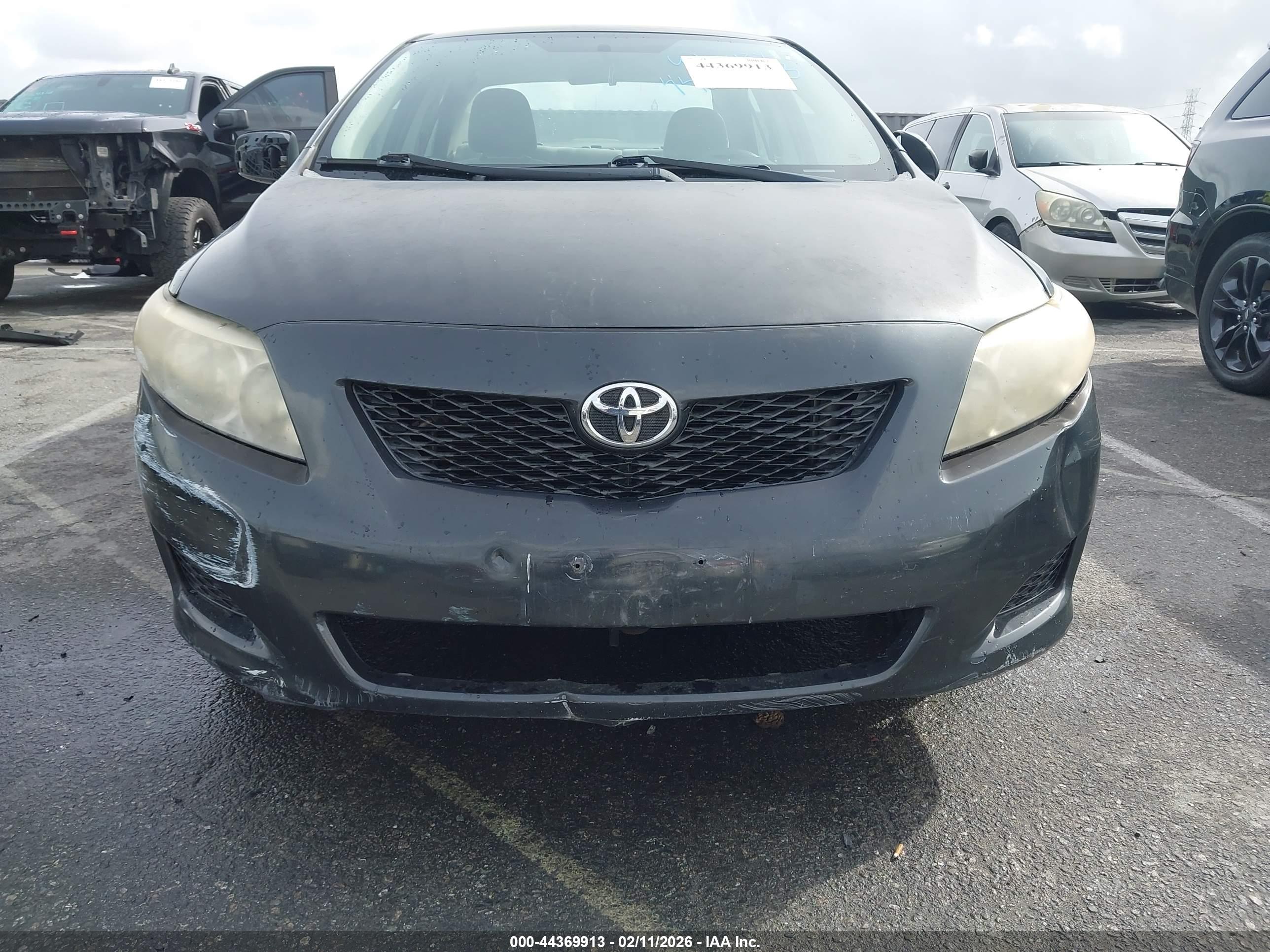 TOYOTA COROLLA image 6