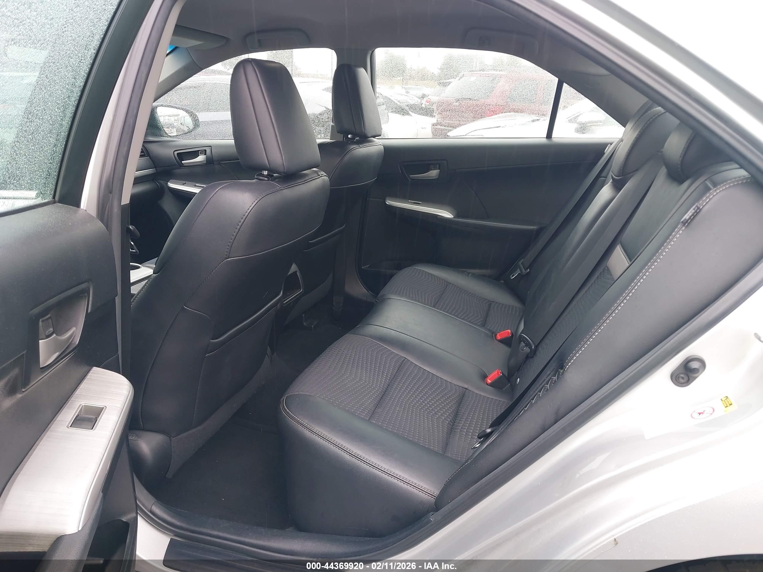 TOYOTA CAMRY image 8