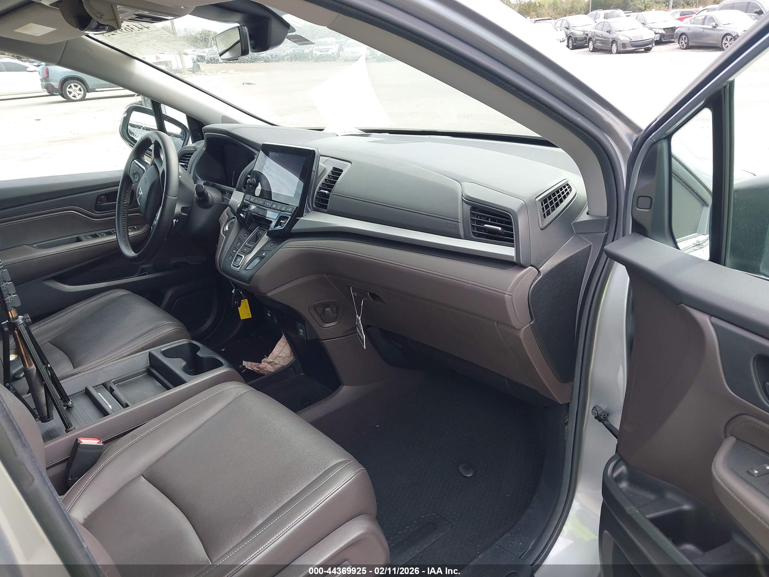HONDA ODYSSEY image 5