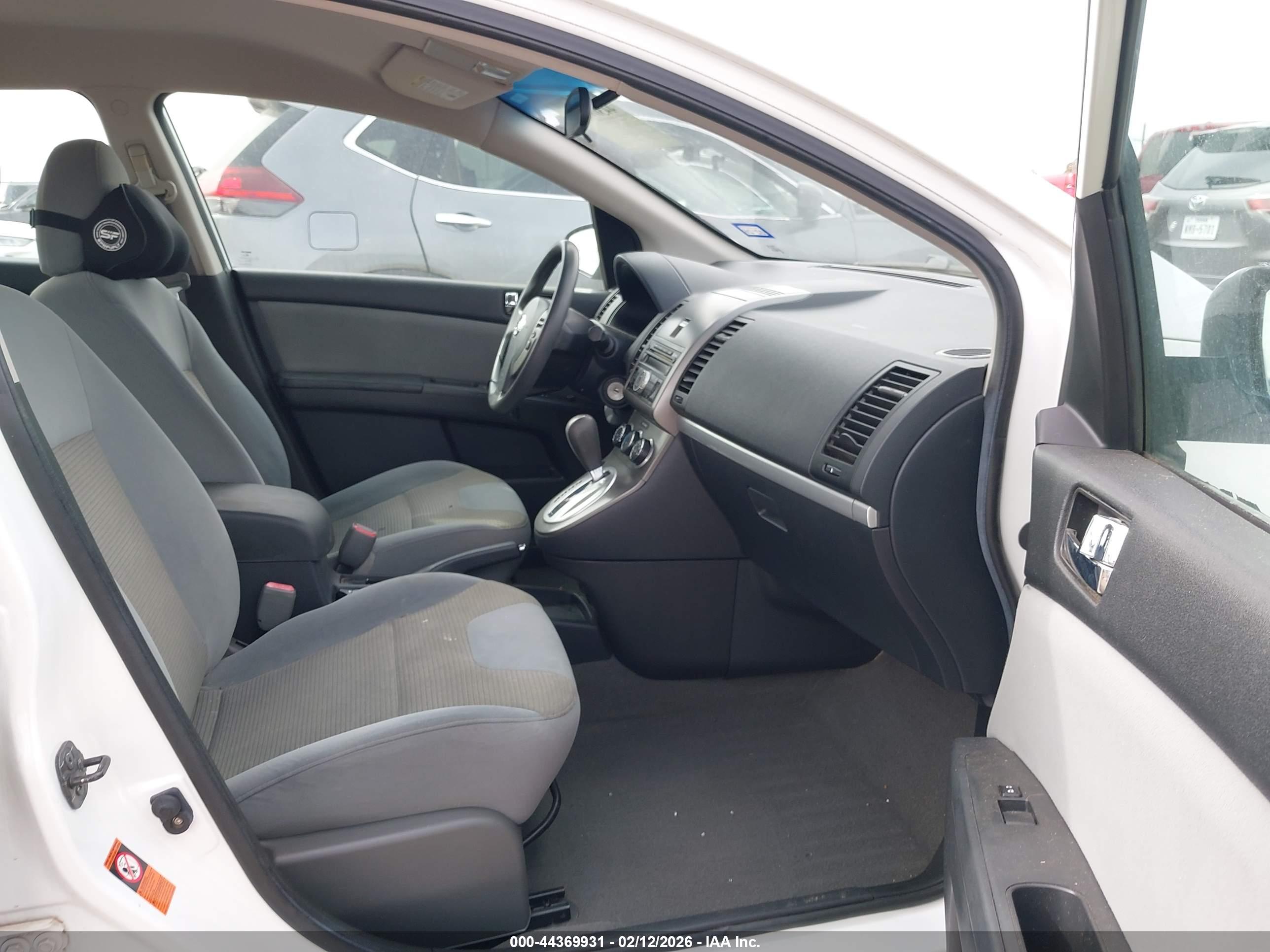 NISSAN SENTRA image 5