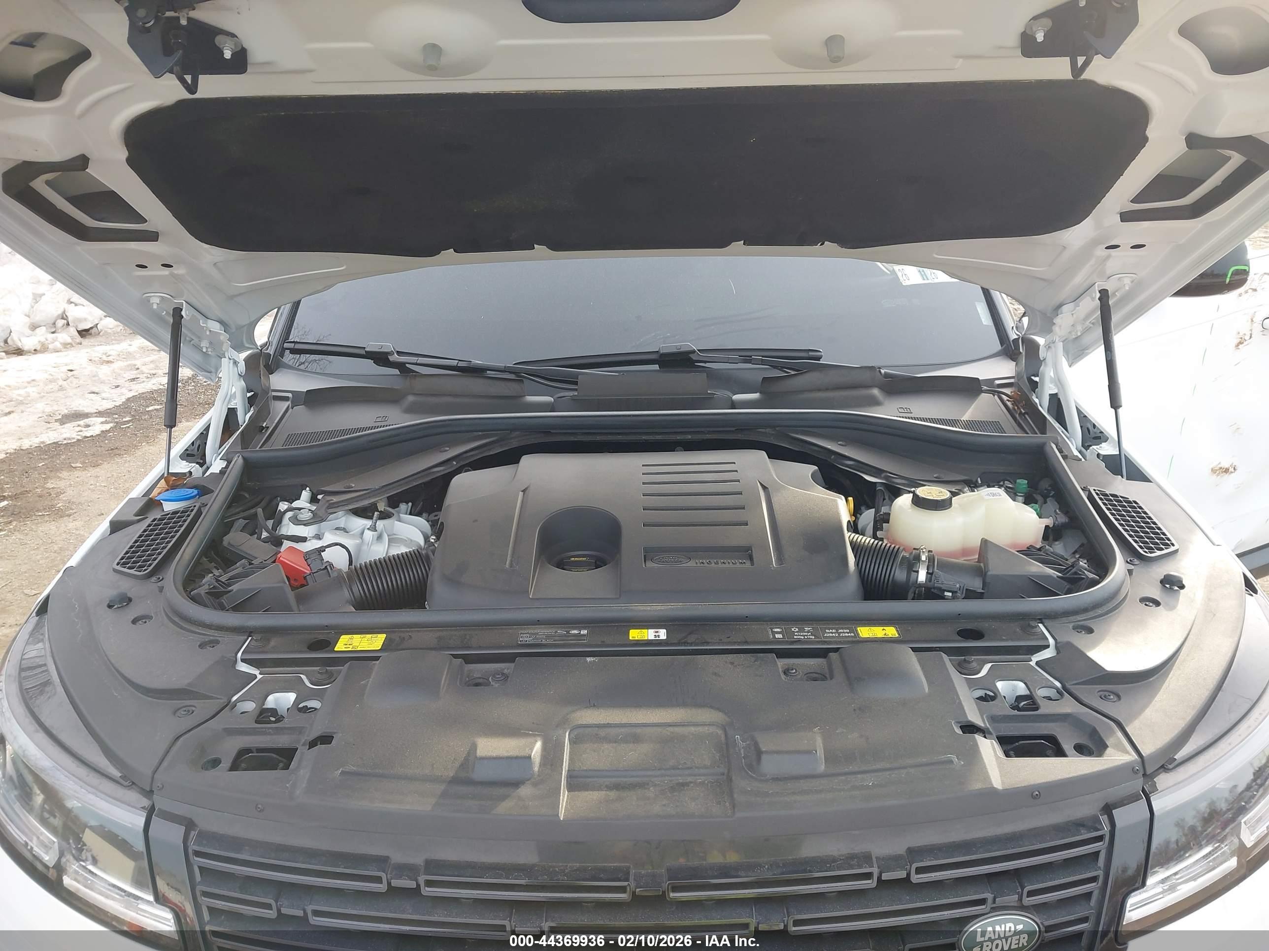 LAND ROVER image 10