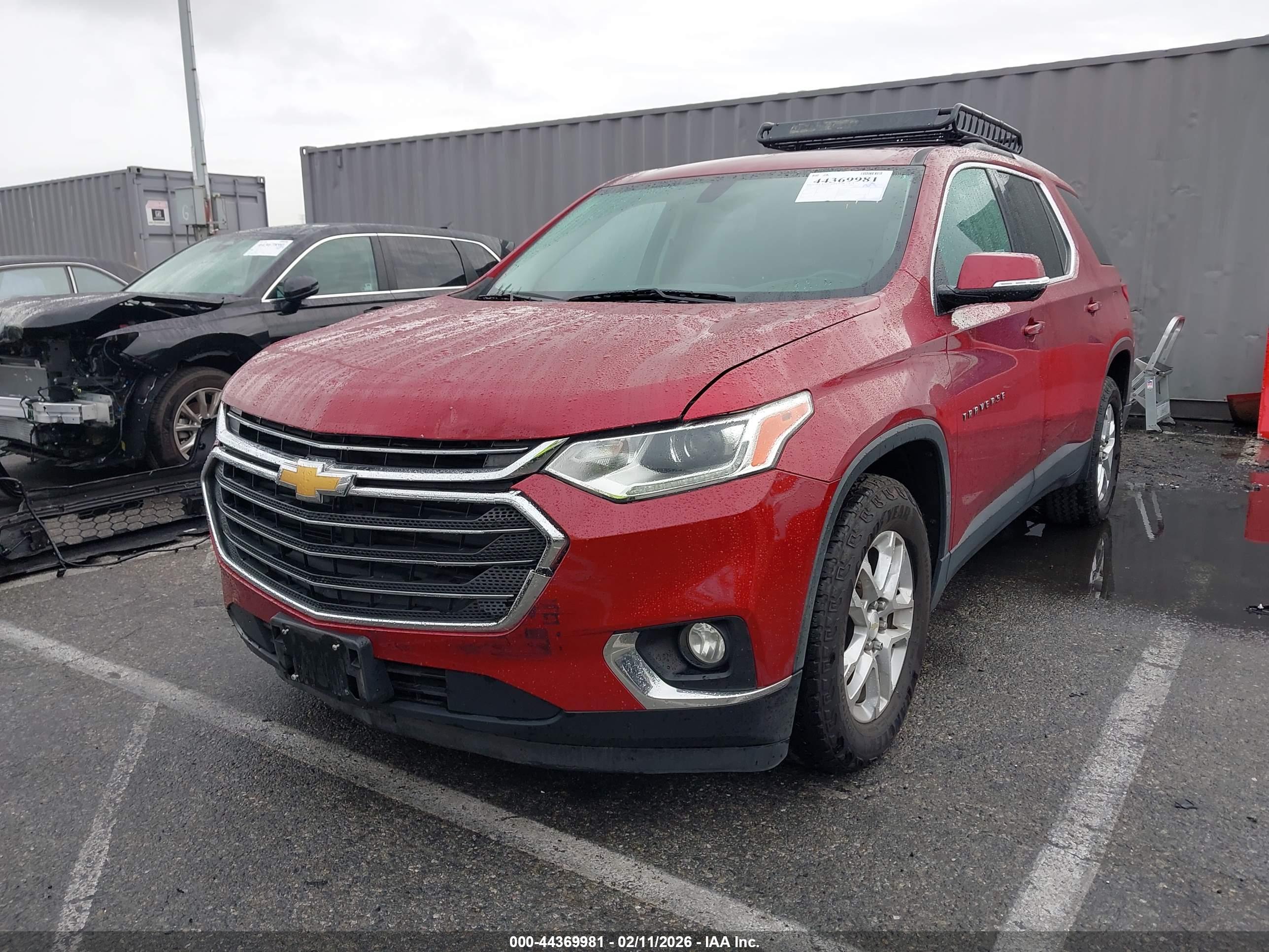 CHEVROLET TRAVERSE image 2