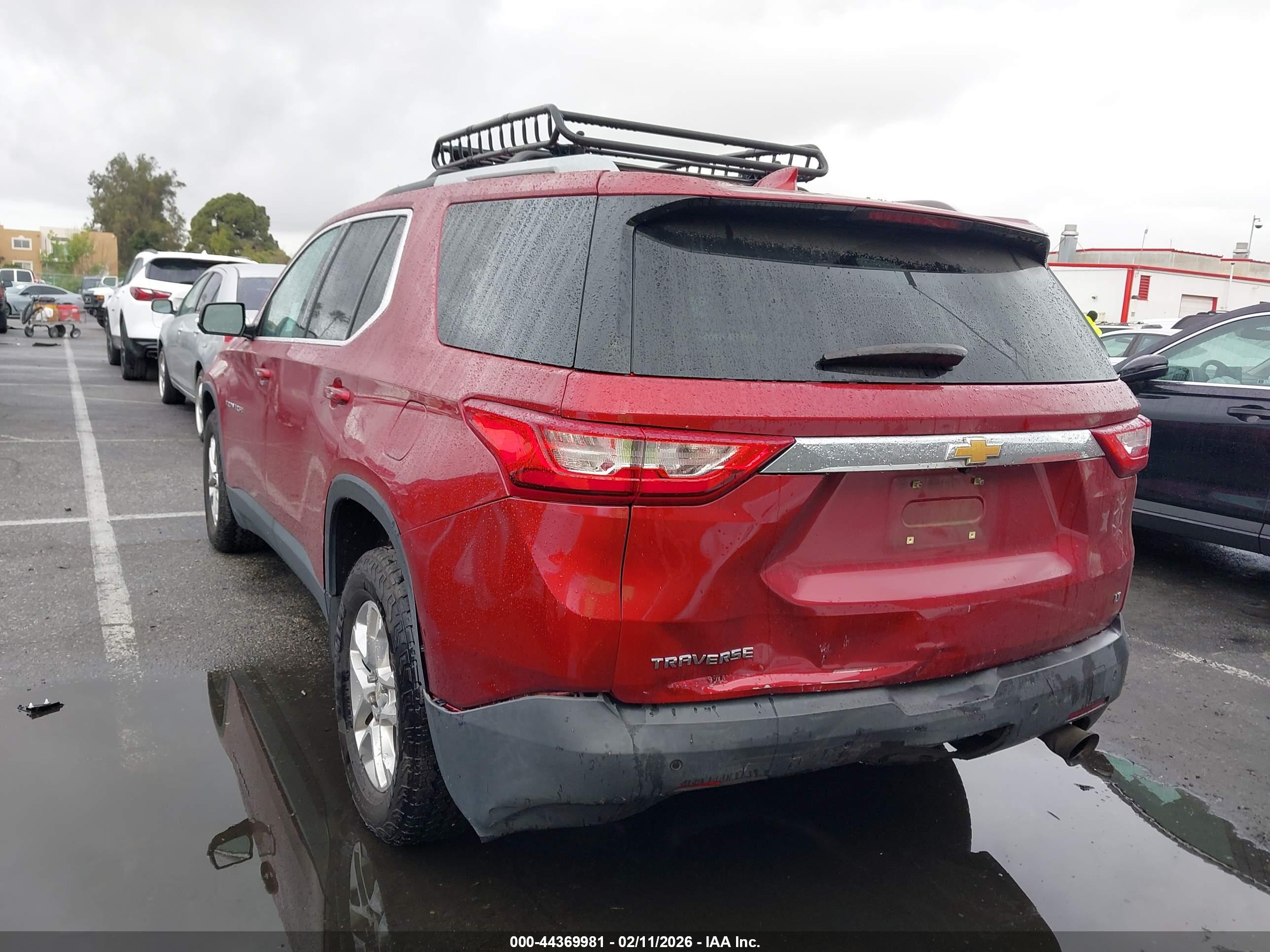 CHEVROLET TRAVERSE image 3