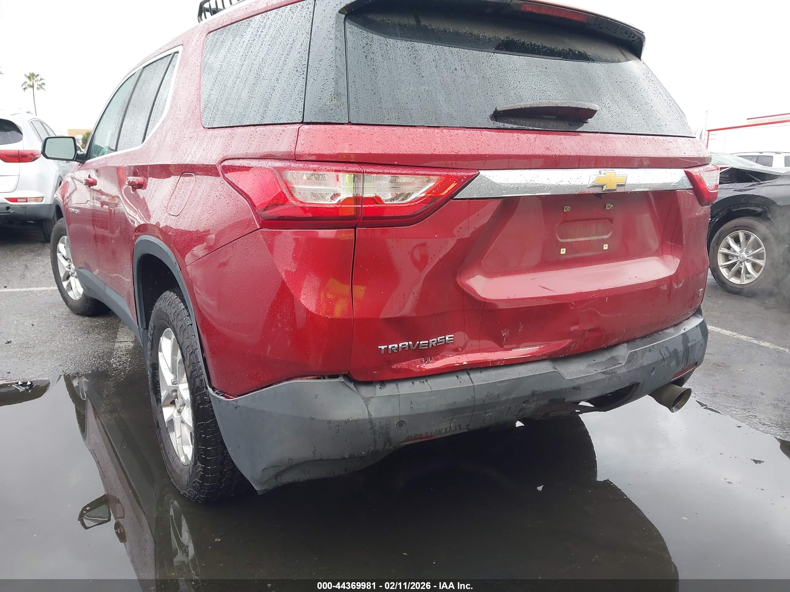 CHEVROLET TRAVERSE image 6