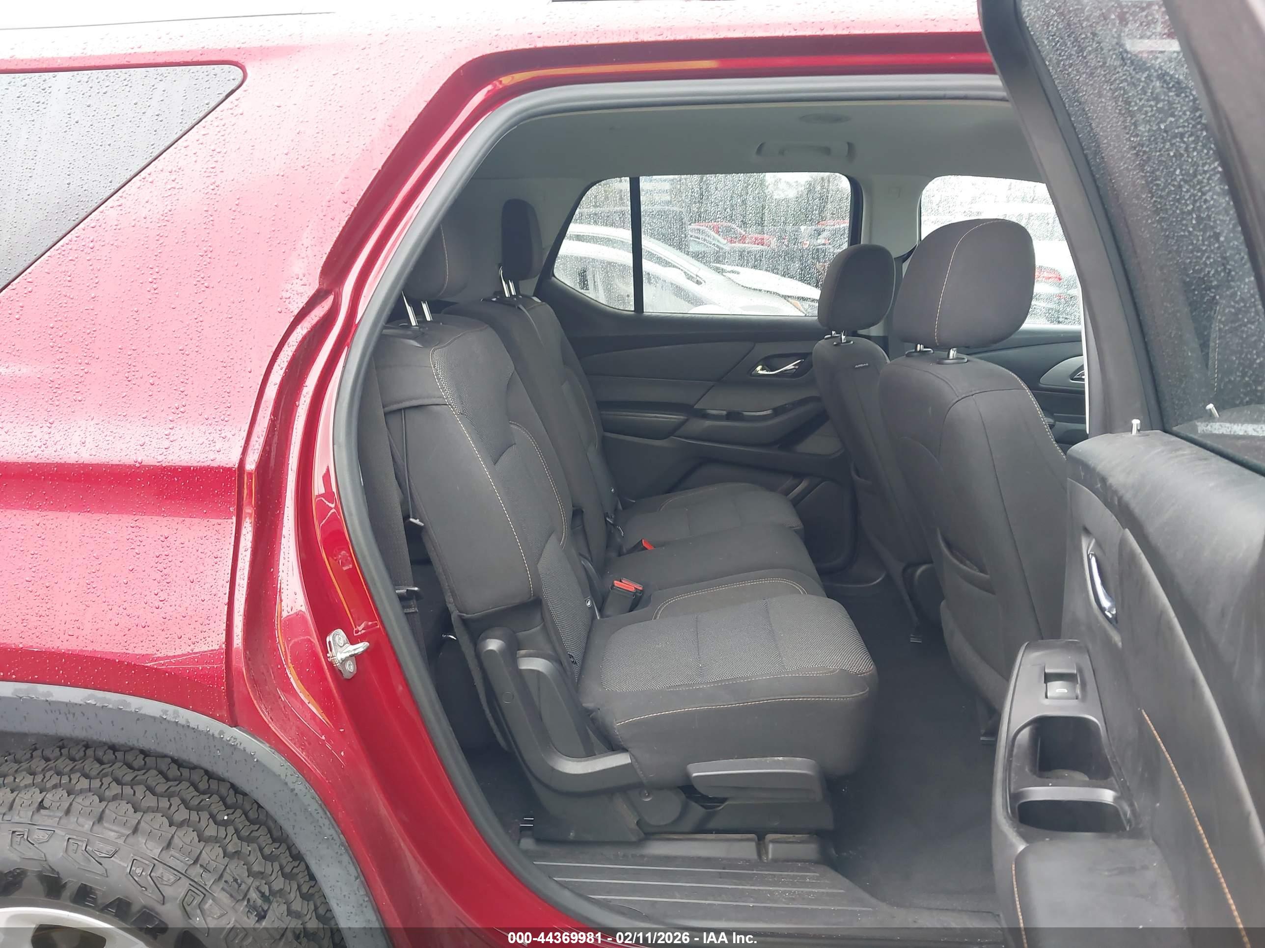 CHEVROLET TRAVERSE image 8