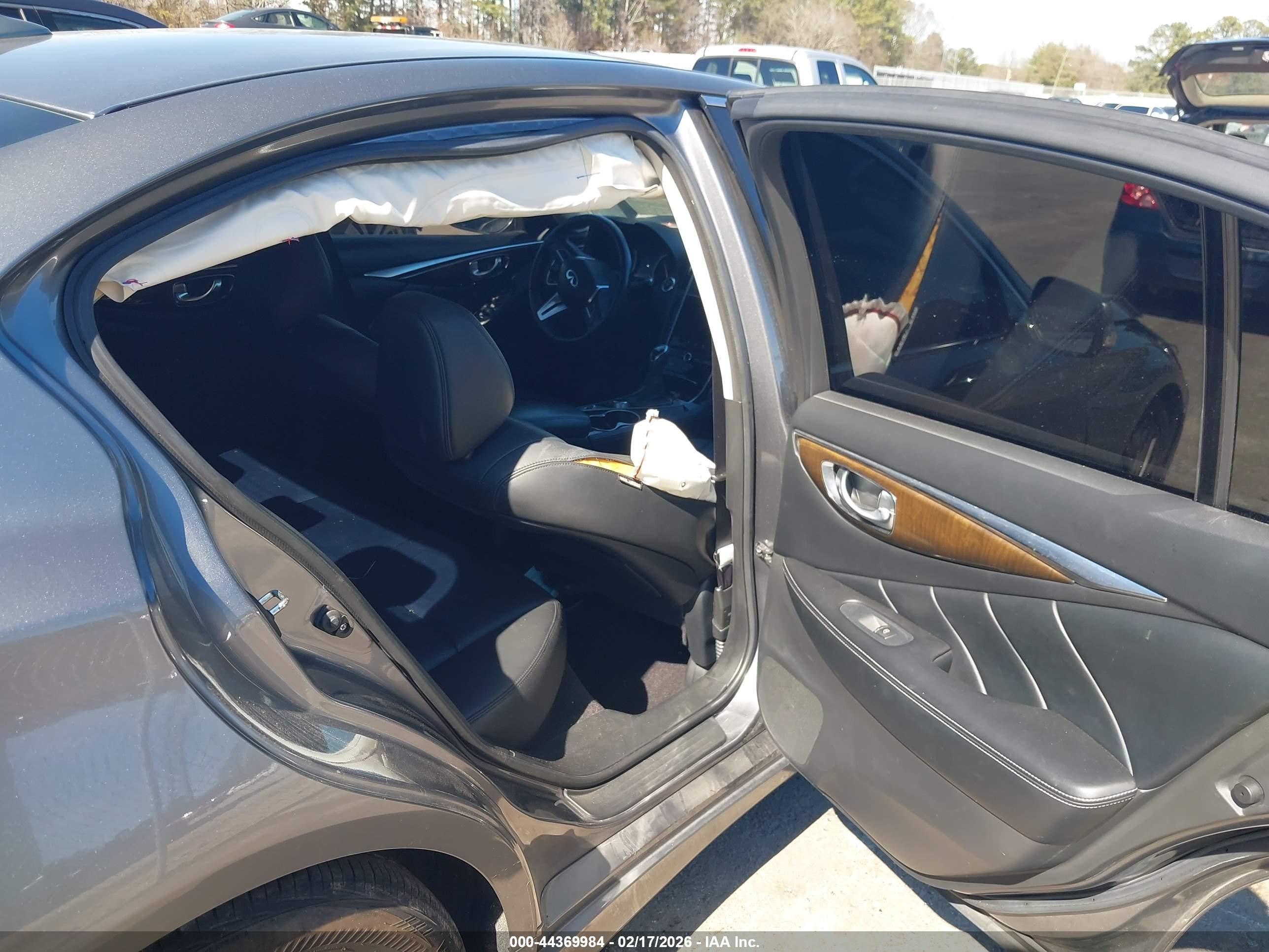INFINITI Q50 image 8