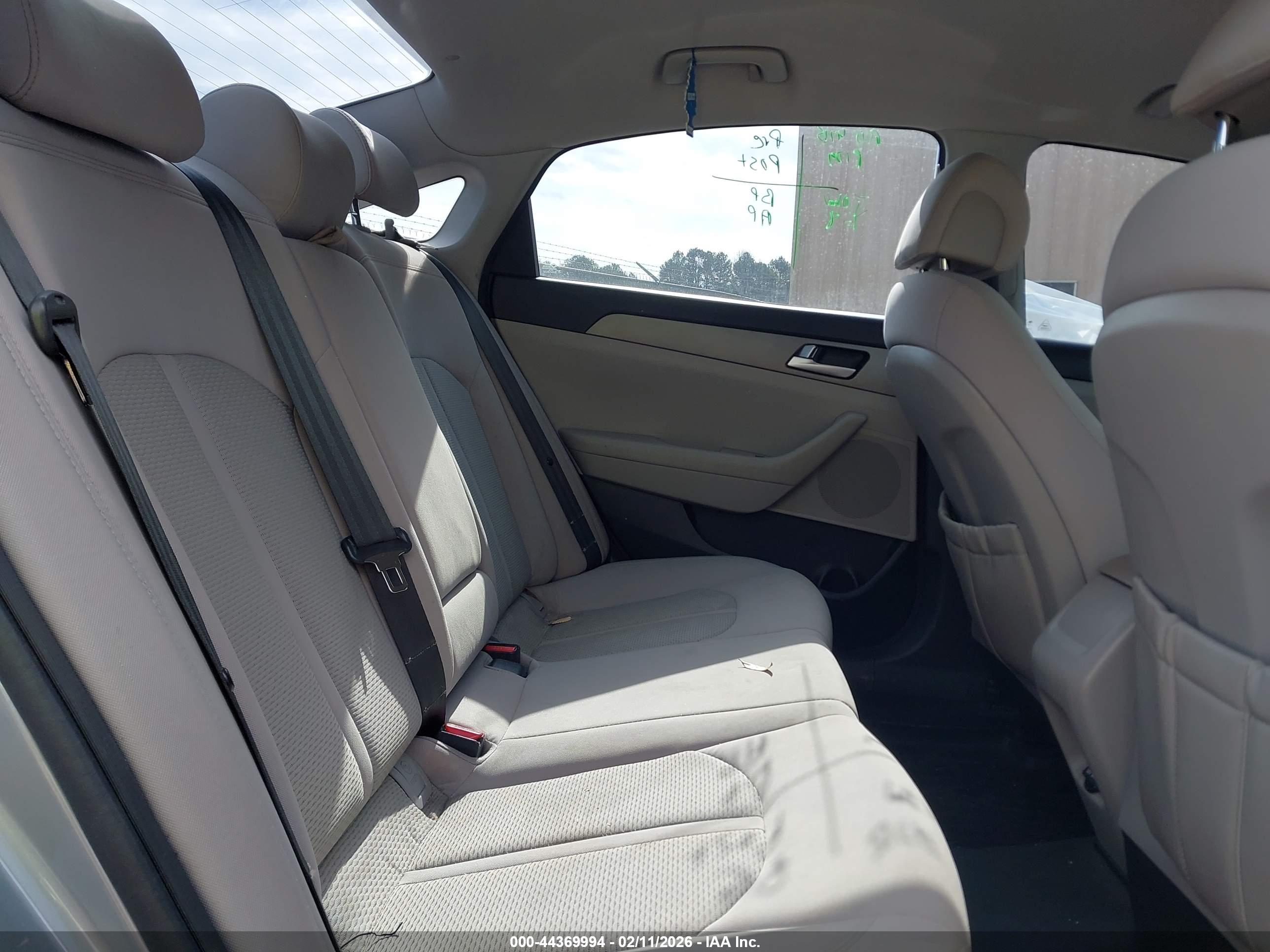 HYUNDAI SONATA image 8