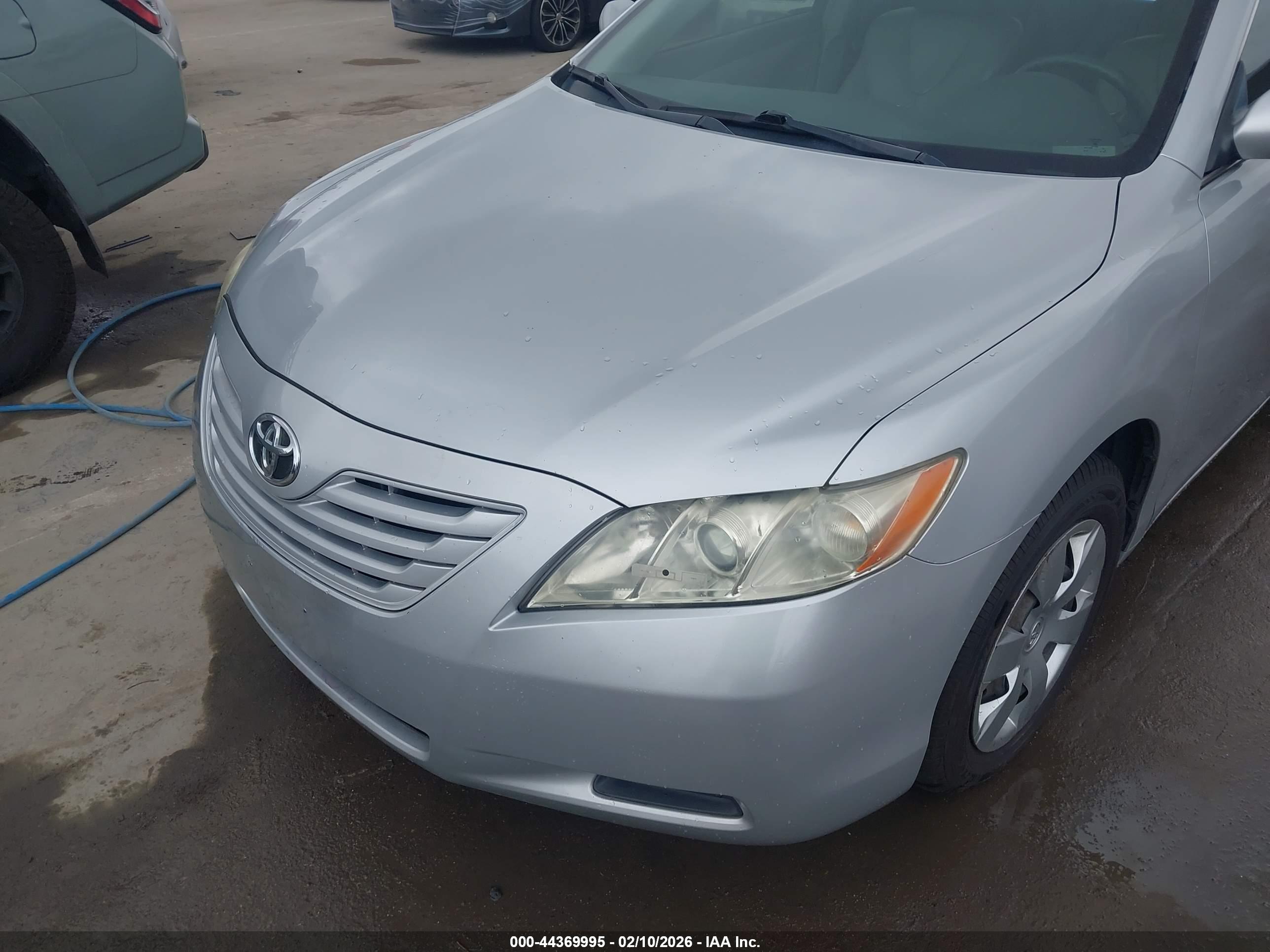 TOYOTA CAMRY image 6