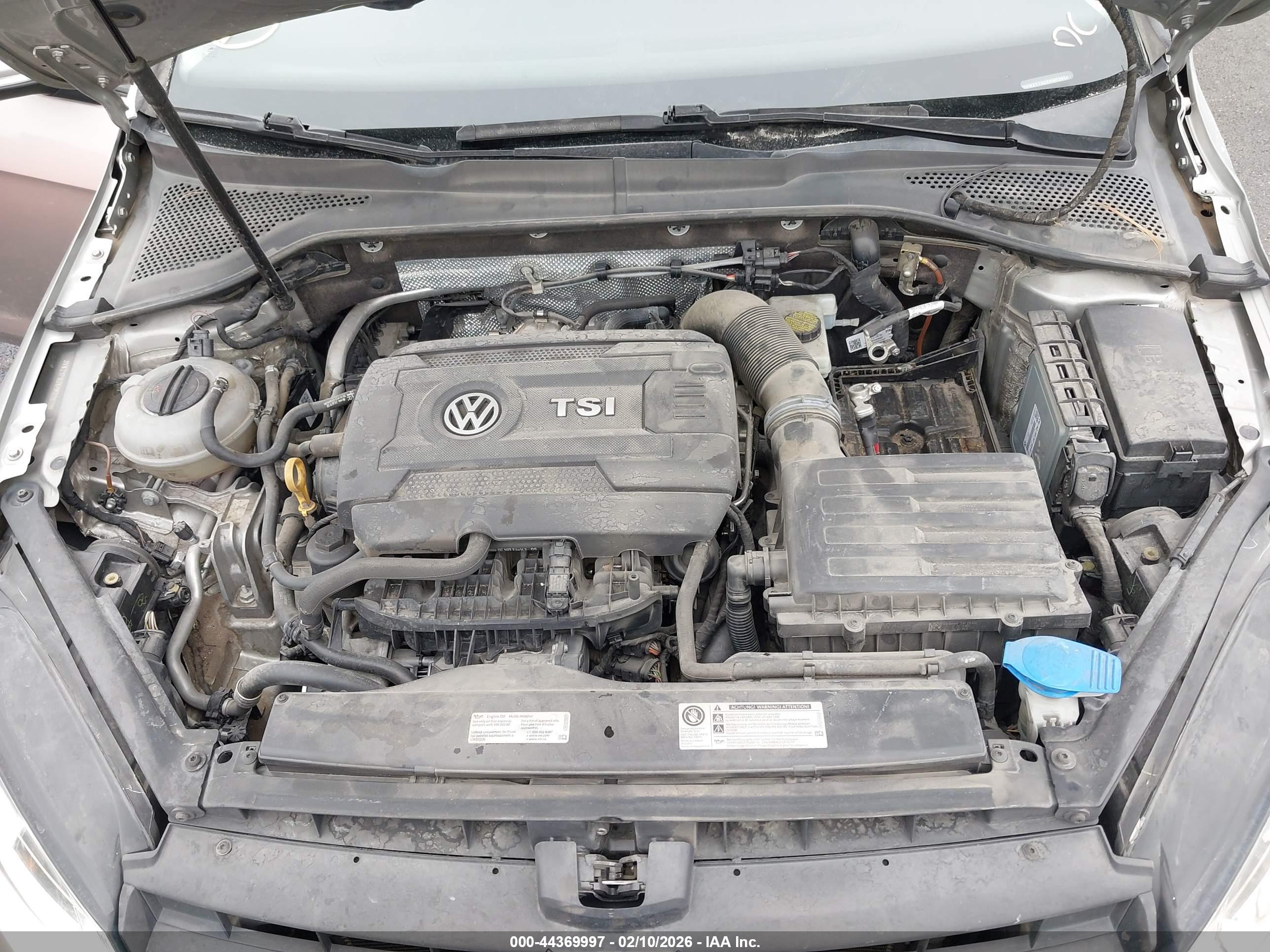 VOLKSWAGEN GOLF image 10