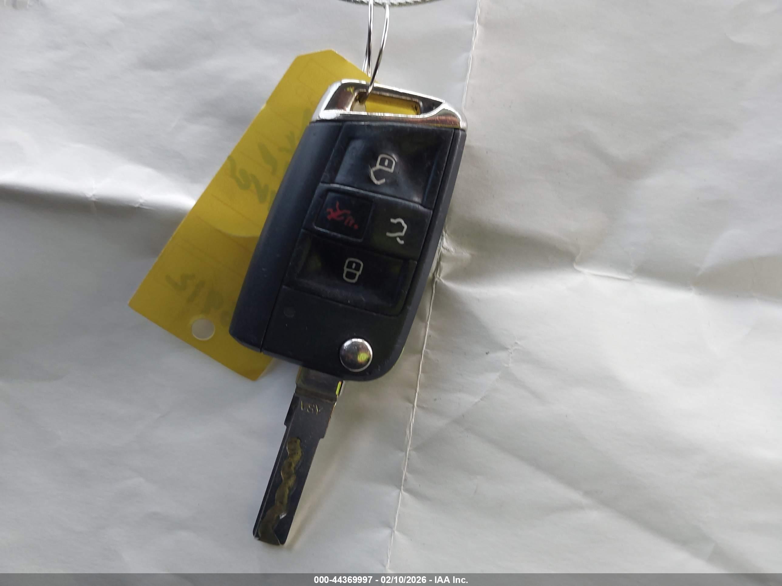 VOLKSWAGEN GOLF image 11
