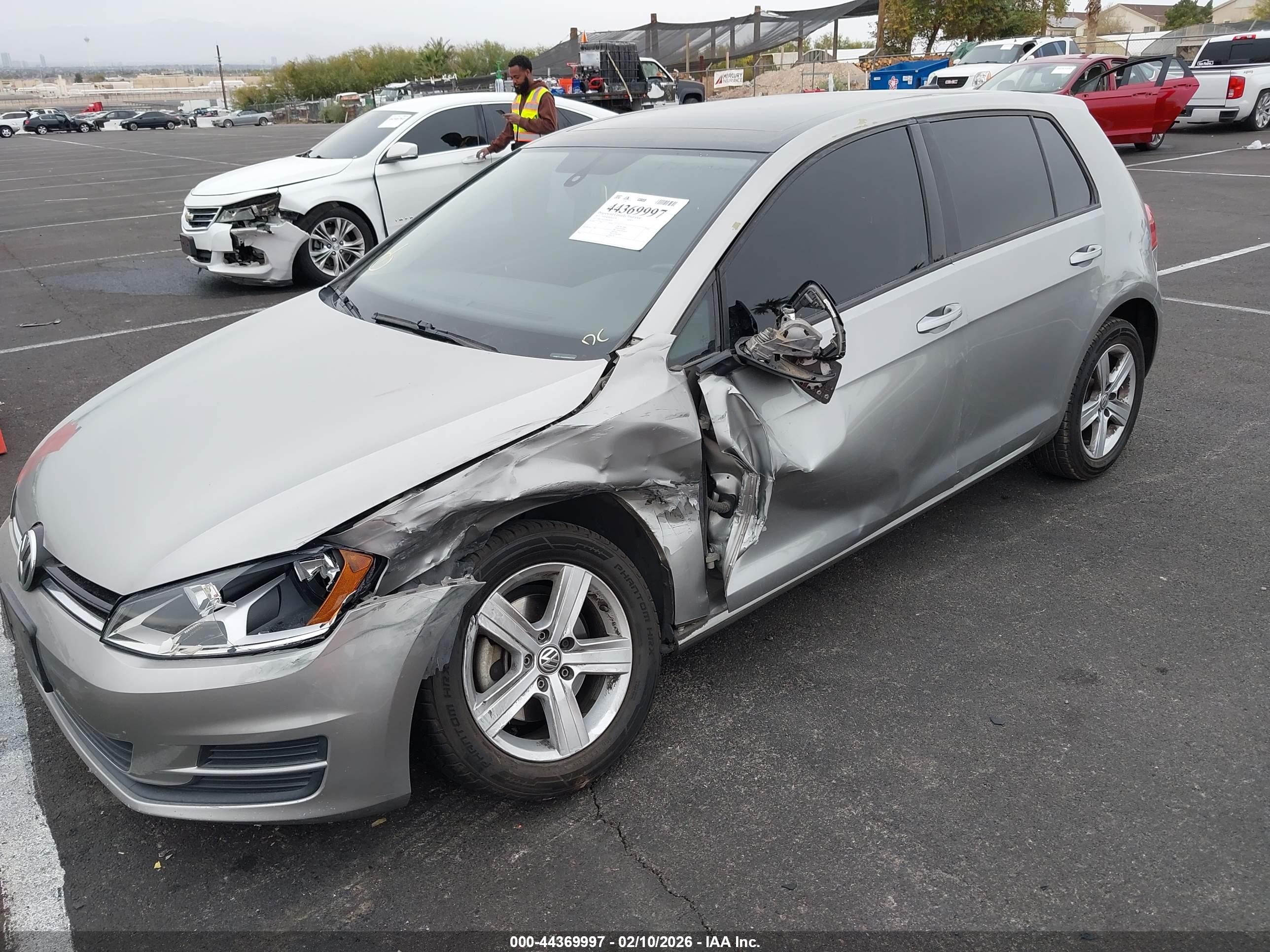 VOLKSWAGEN GOLF image 6