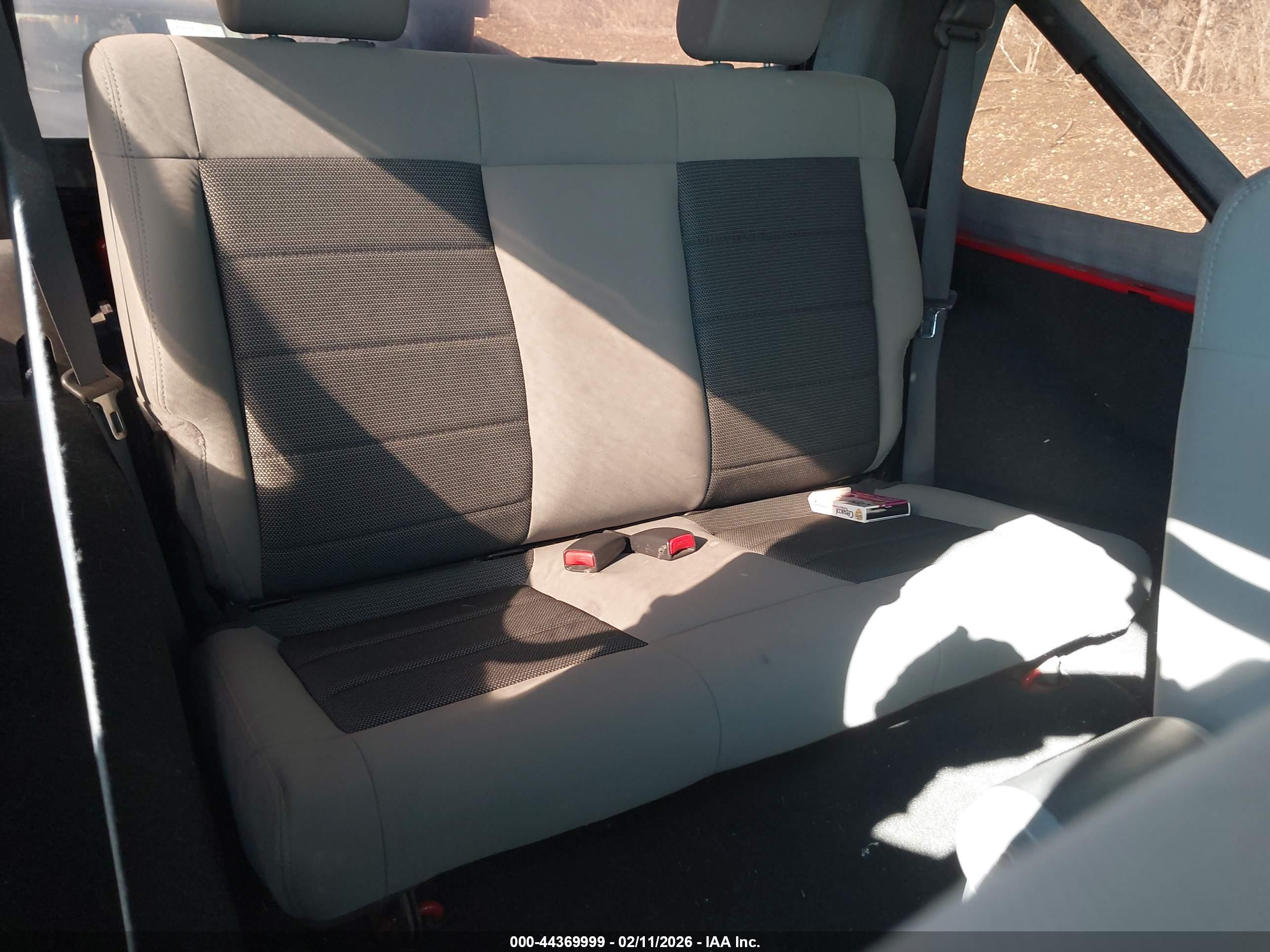 JEEP WRANGLER image 8