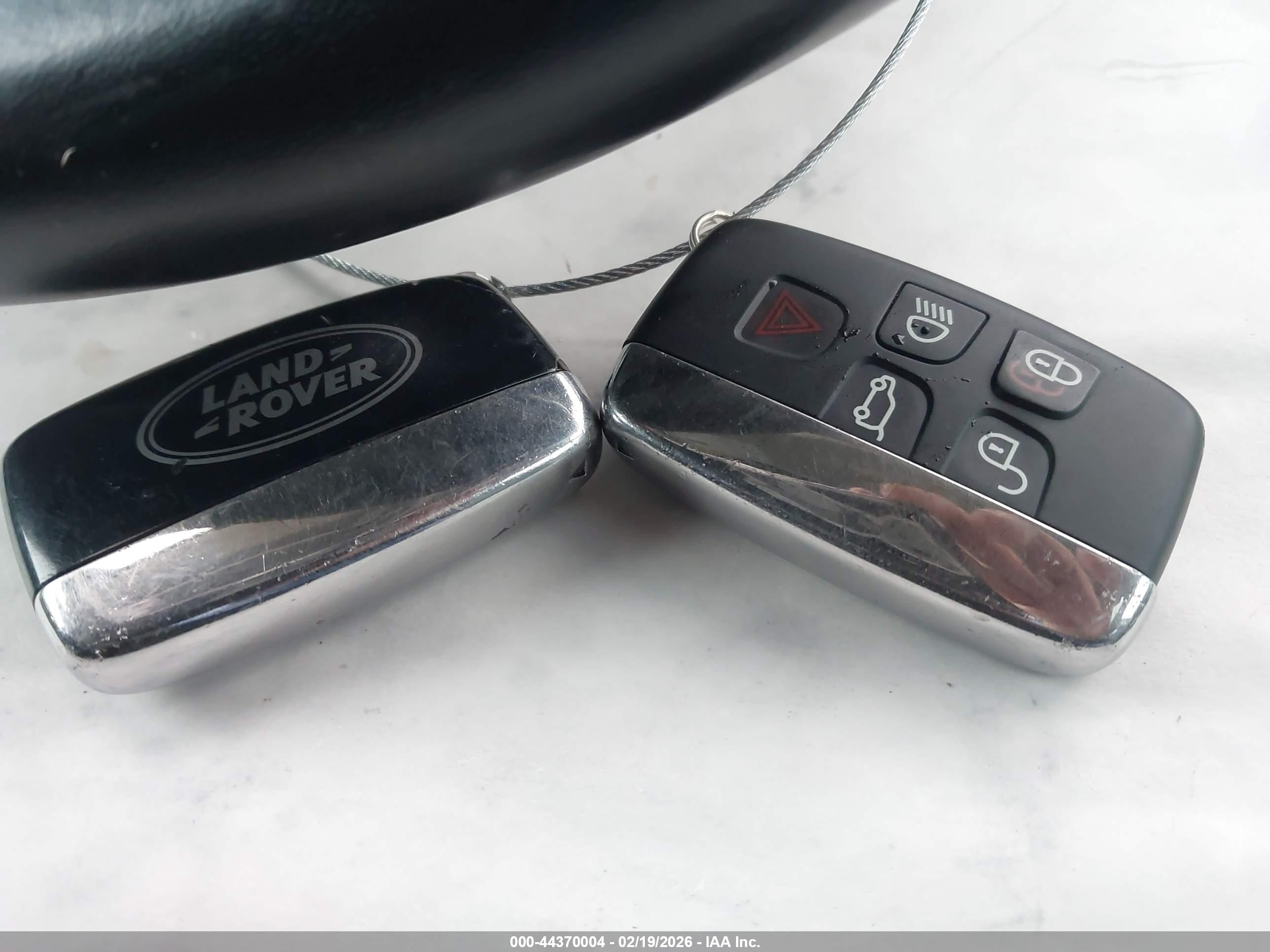 LAND ROVER image 11