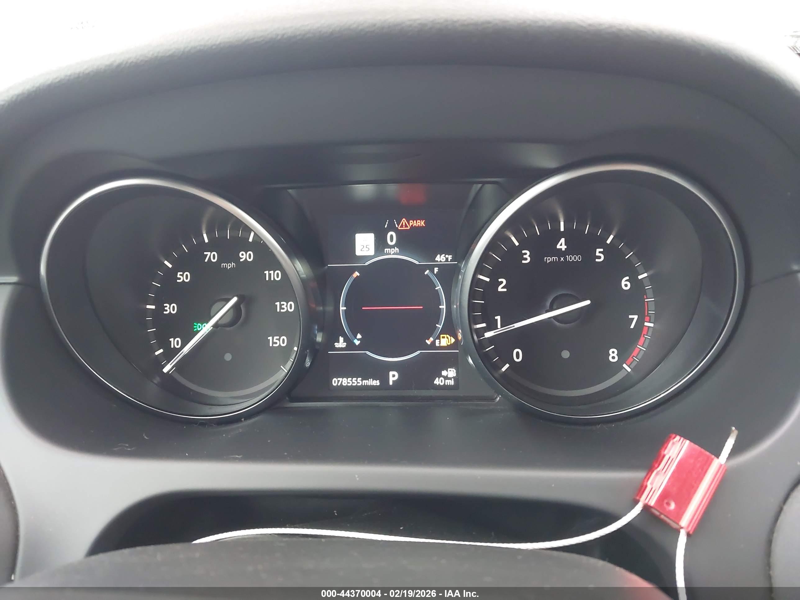 LAND ROVER image 7