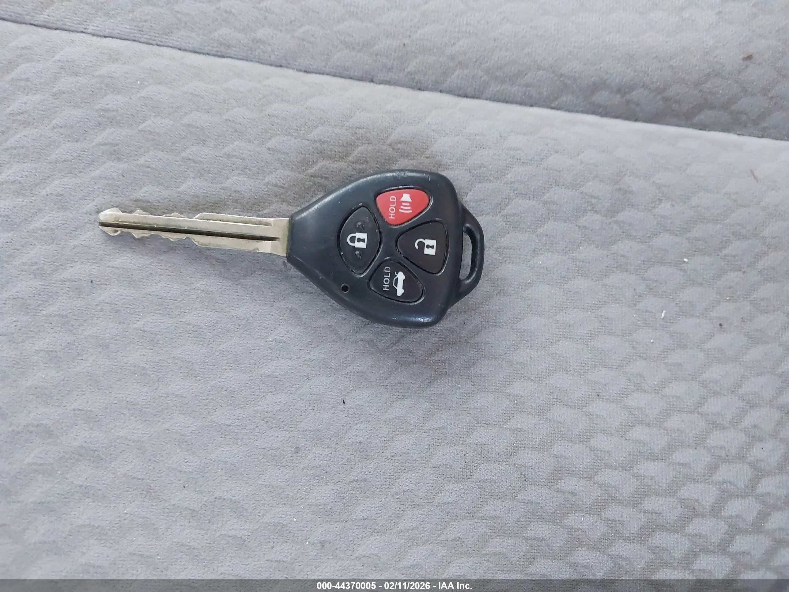 TOYOTA CAMRY image 11