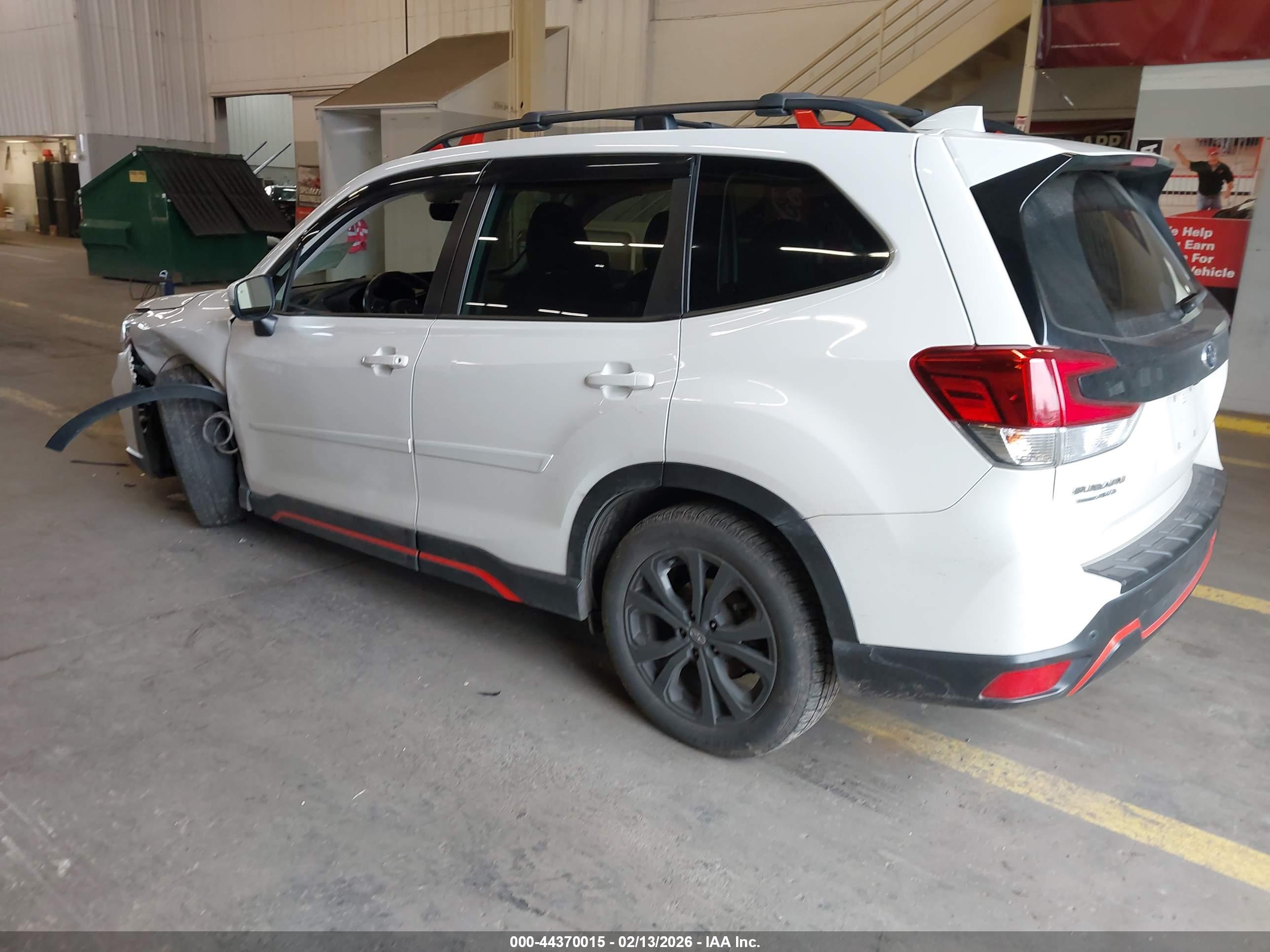 SUBARU FORESTER image 3