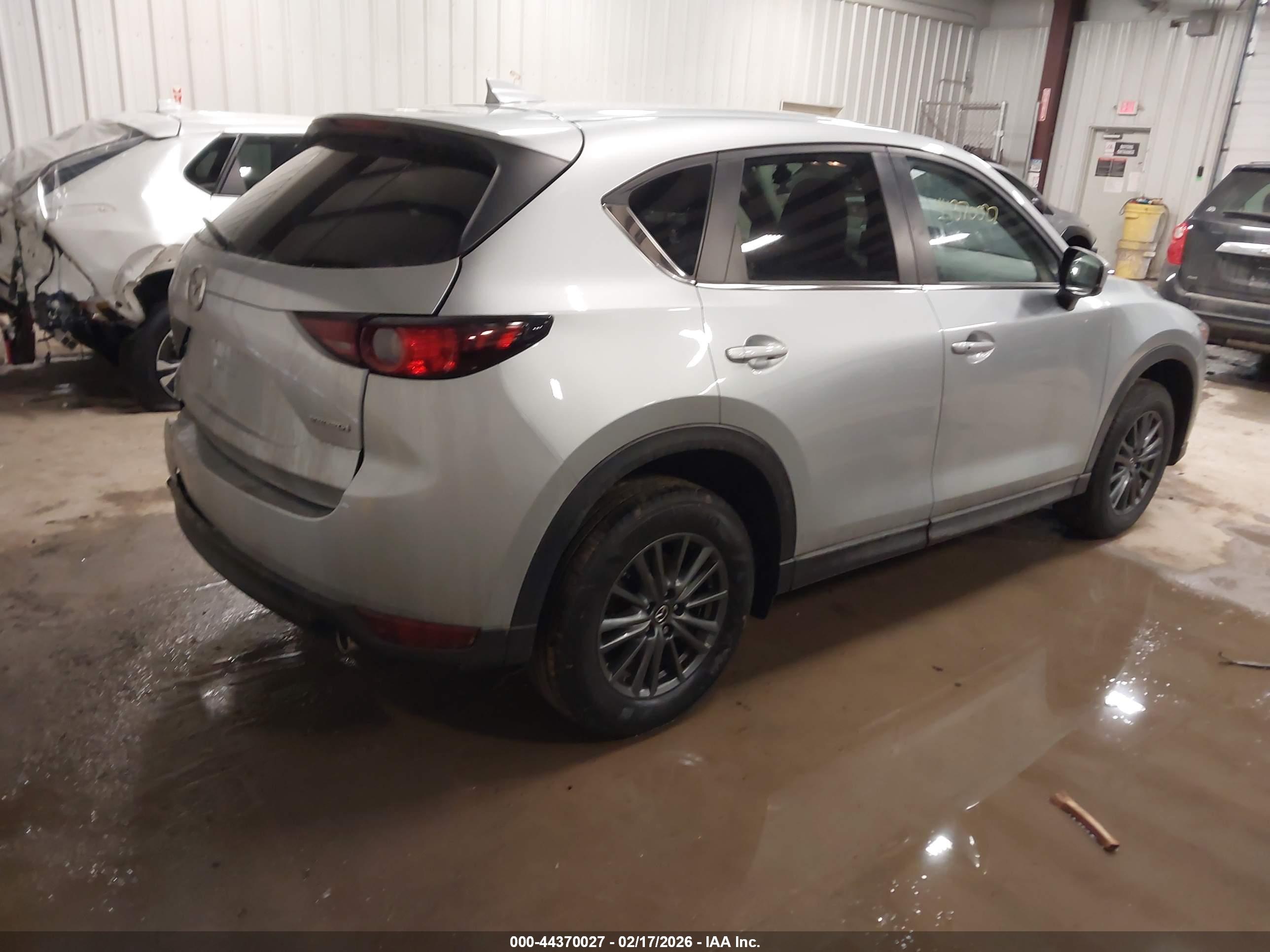 MAZDA CX-5 image 4